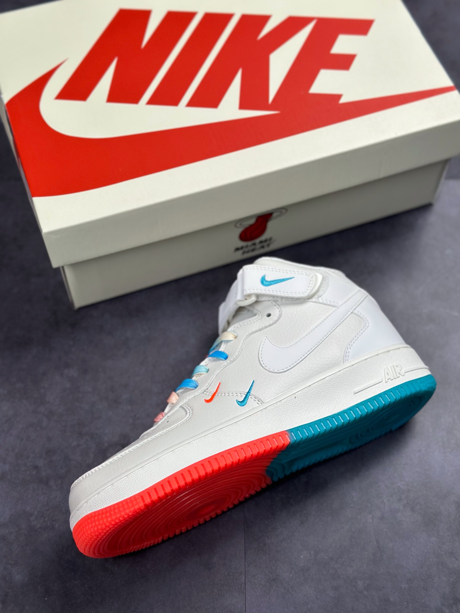 270 Nike Air Force 1 MID LV8 米橙蓝迈阿密MI9663-536