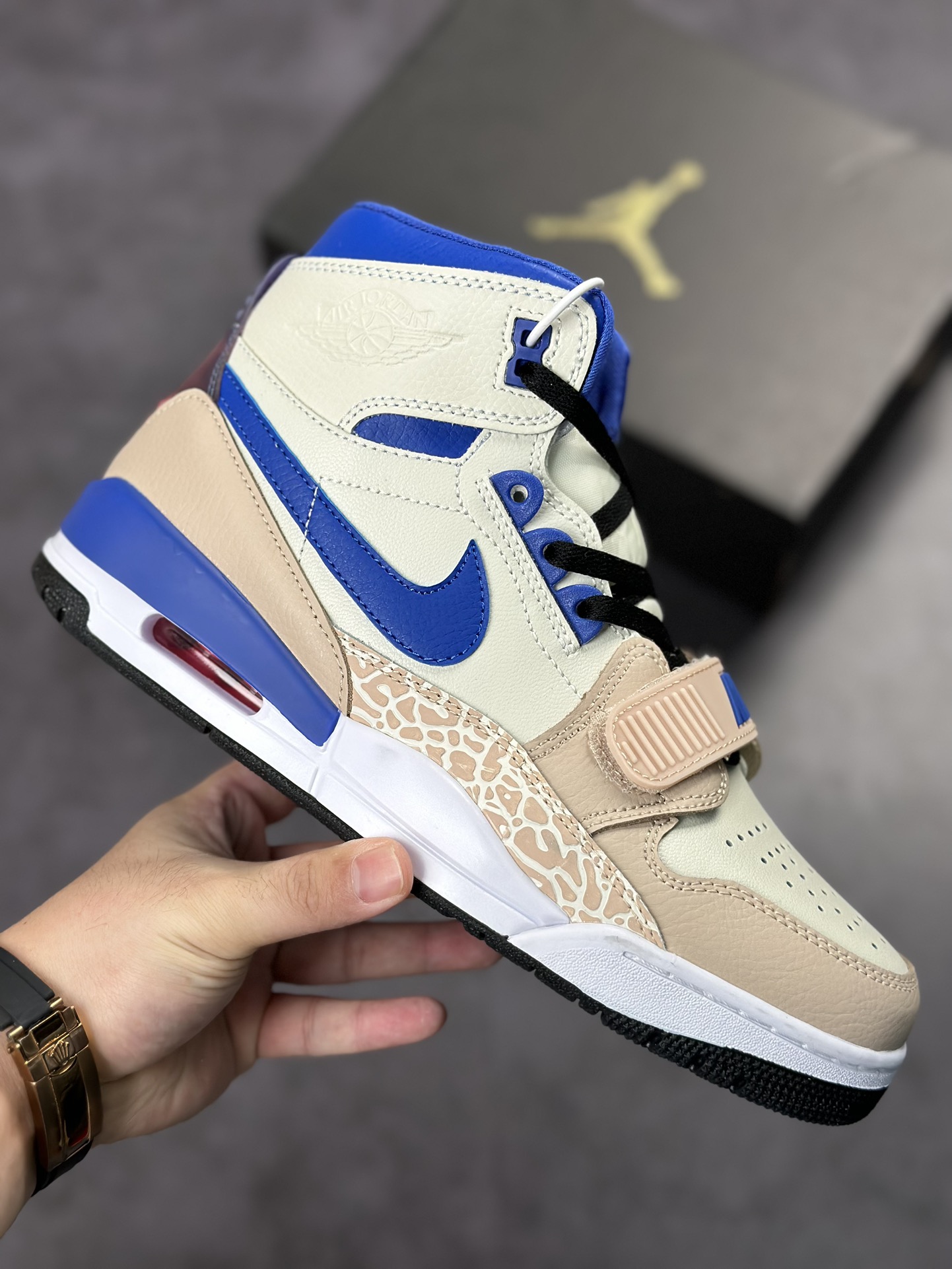 240 Air Jordan Legacy 312 白卡其蓝 CD7068-106