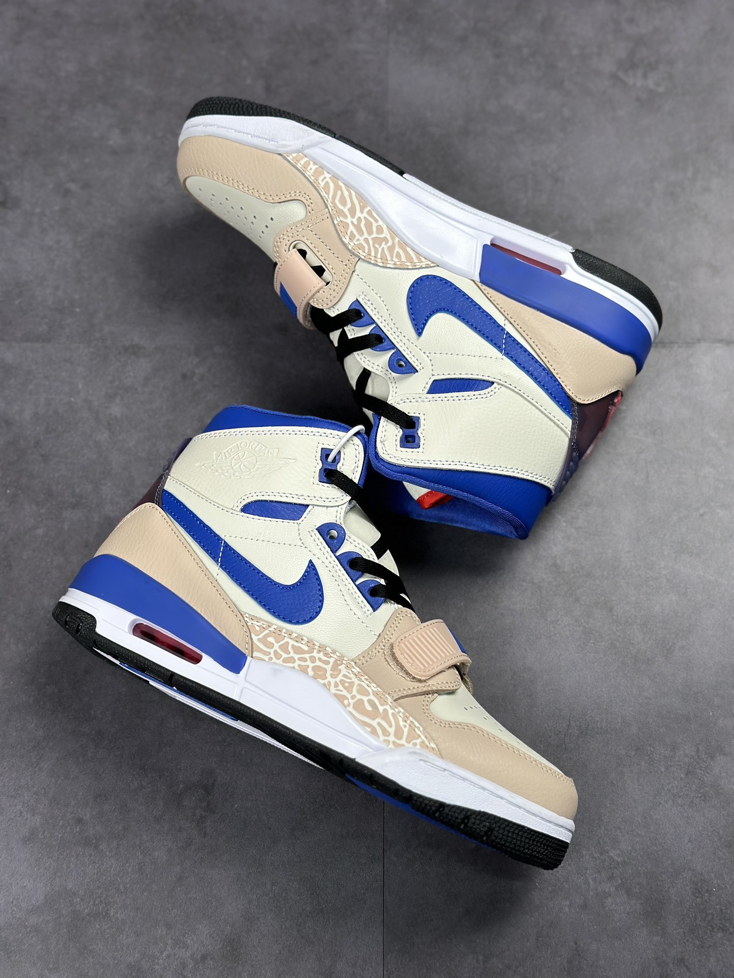 240 Air Jordan Legacy 312 白卡其蓝 CD7068-106