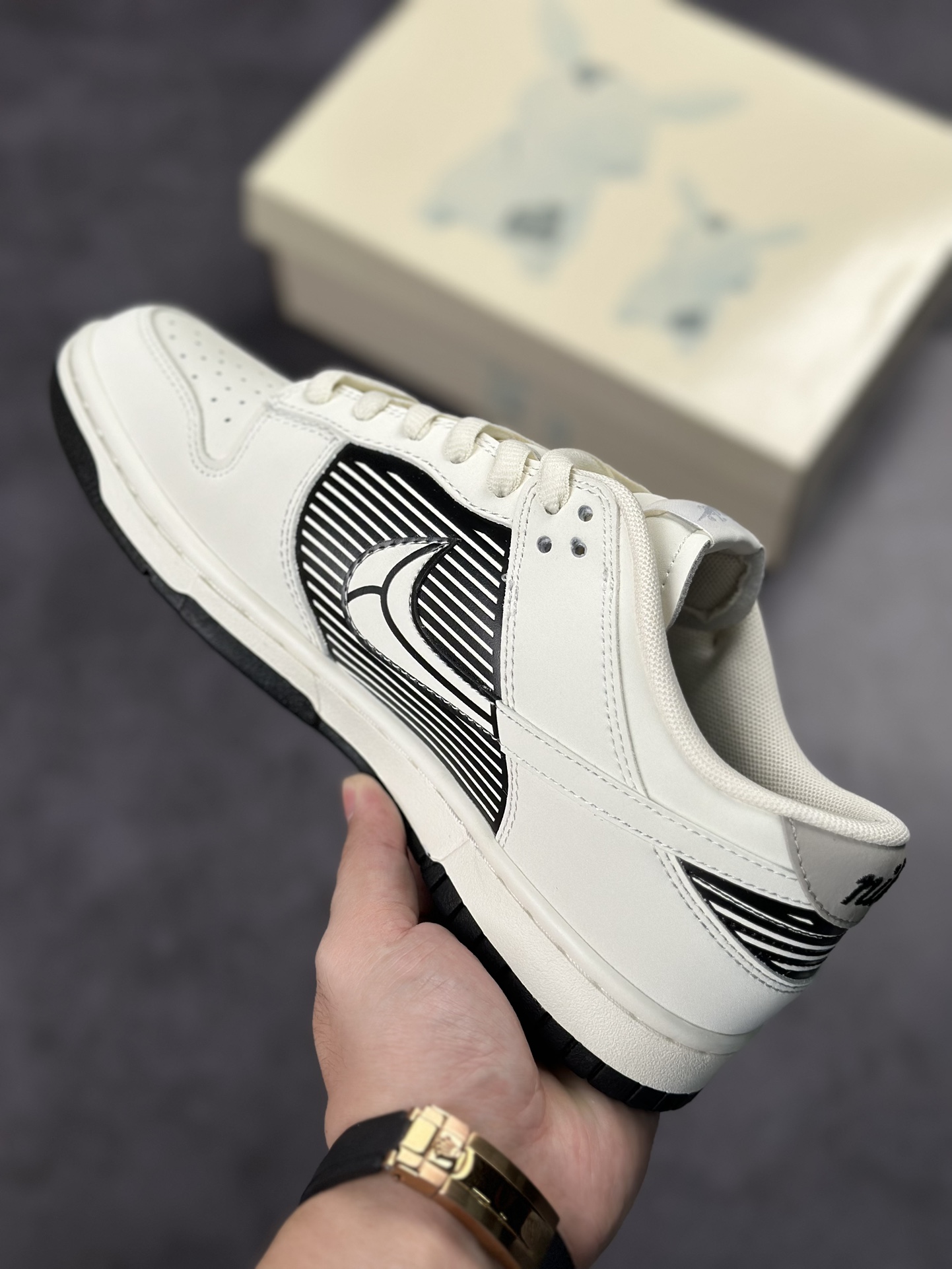 300 Nike SB Dunk Low 皮卡丘联名 AW2011-631