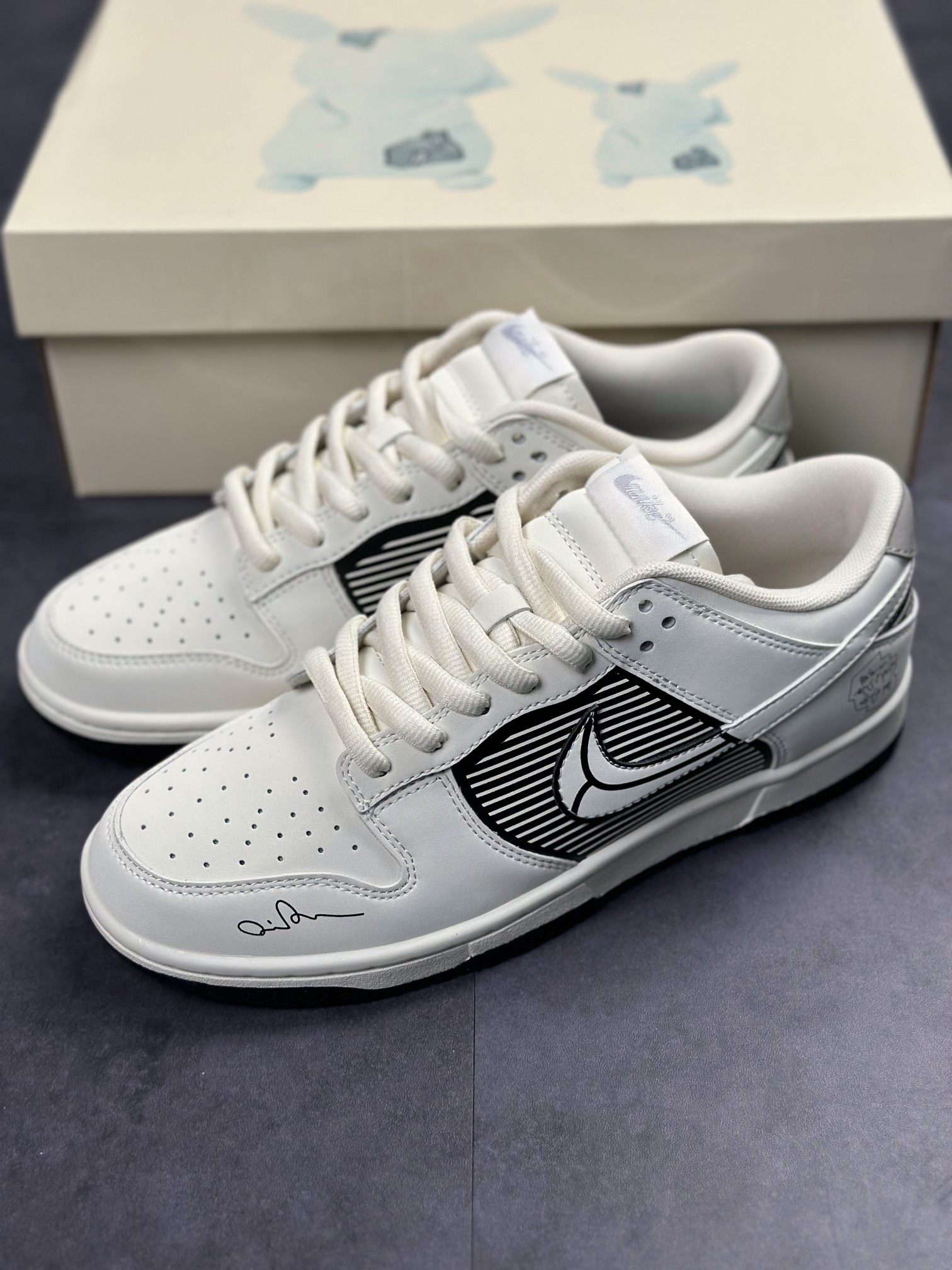 300 Nike SB Dunk Low 皮卡丘联名 AW2011-631