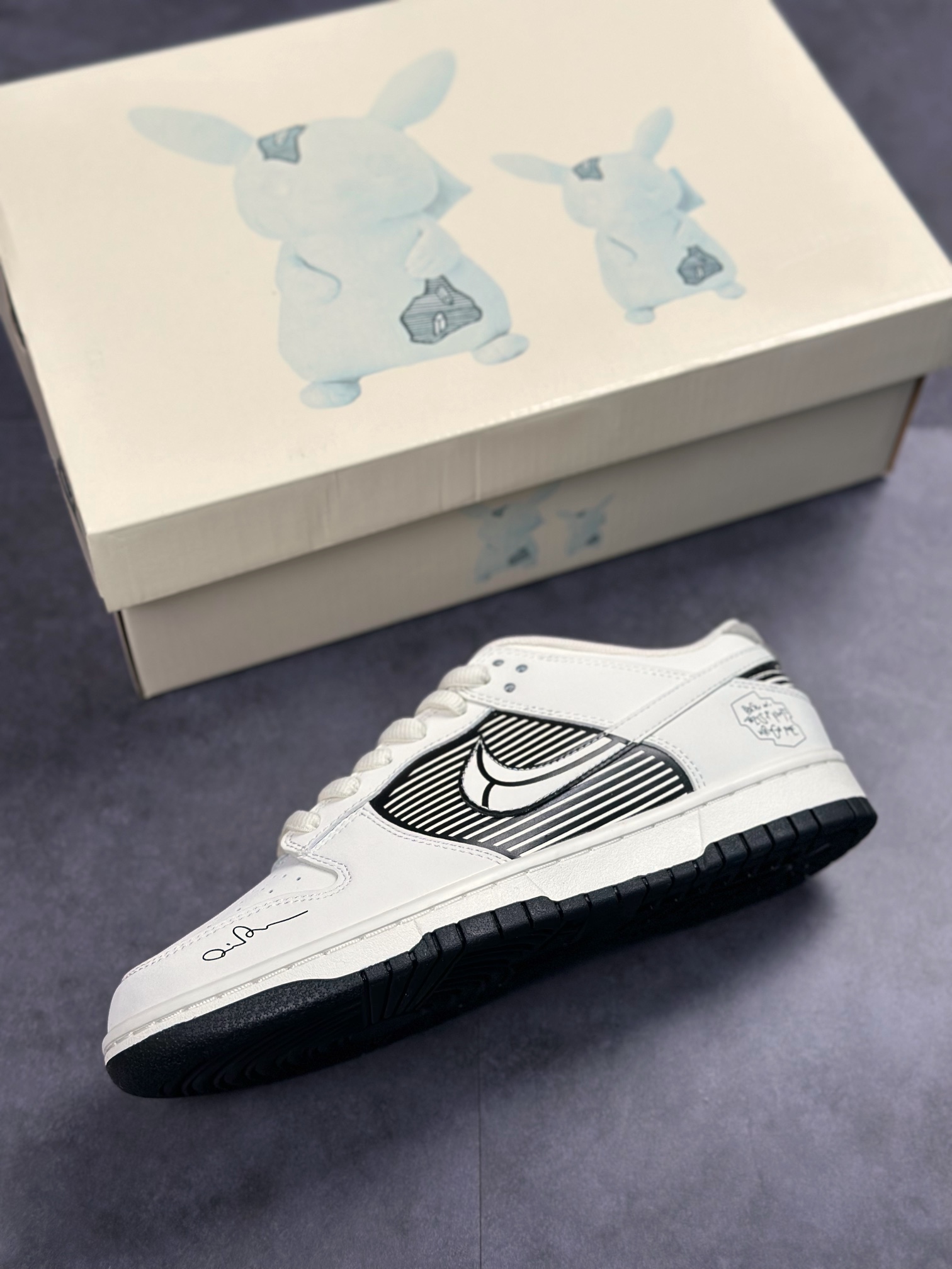 300 Nike SB Dunk Low 皮卡丘联名 AW2011-631