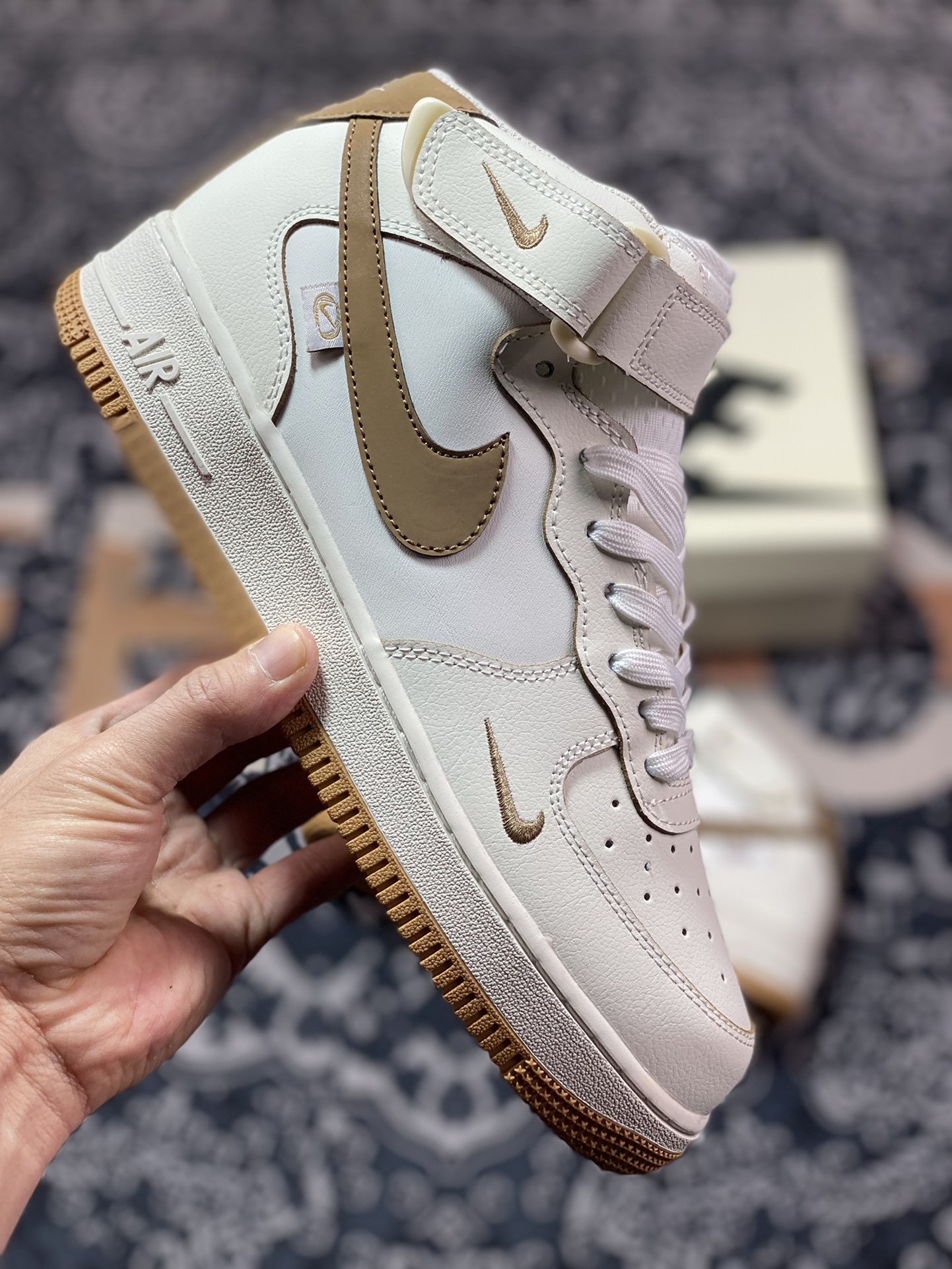 Nike Air Force 1 '07 Mid”Sail White/Brown Mini Swoosh” Air Force One FB1869-022