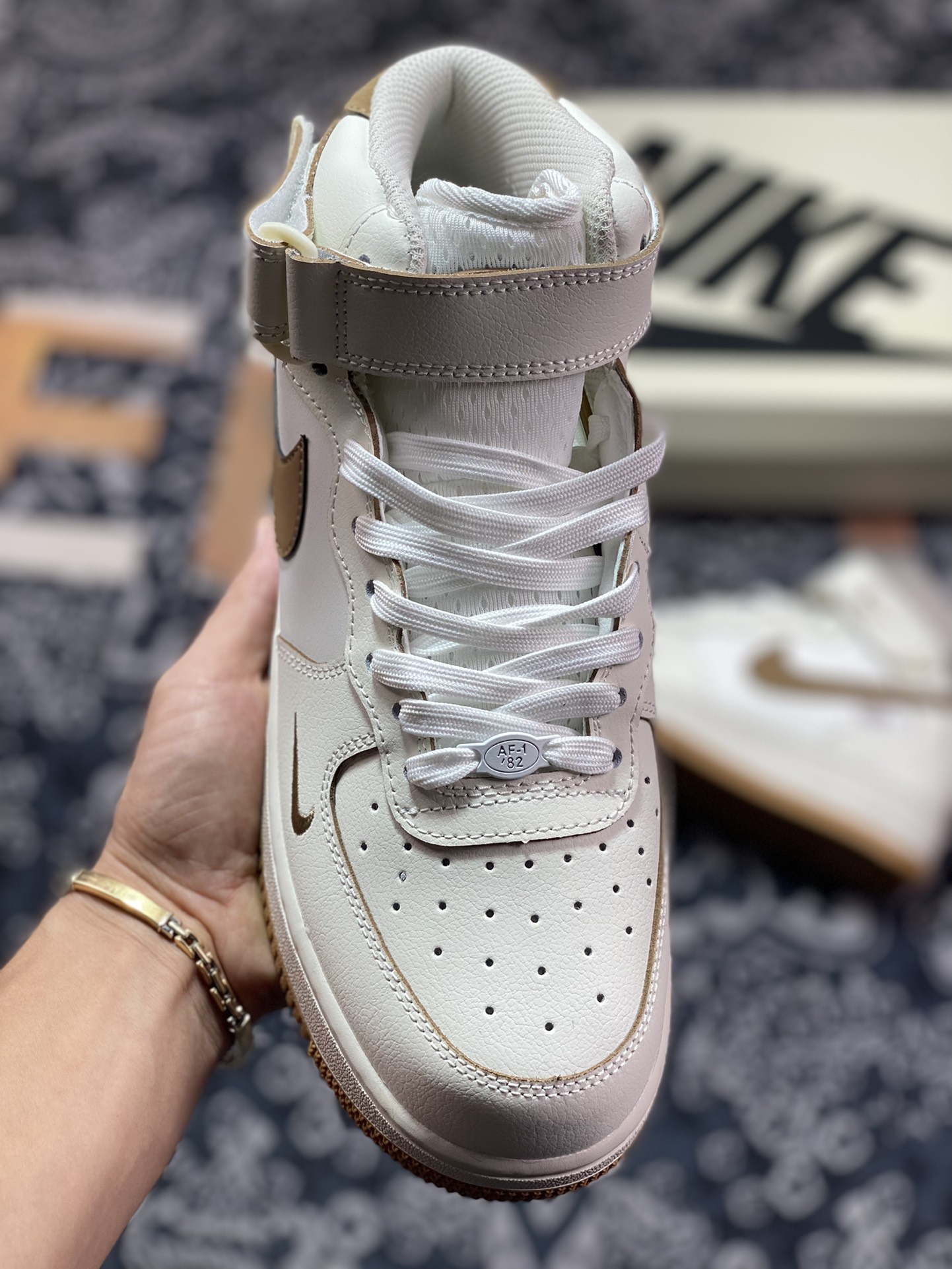 Nike Air Force 1 '07 Mid”Sail White/Brown Mini Swoosh” Air Force One FB1869-022