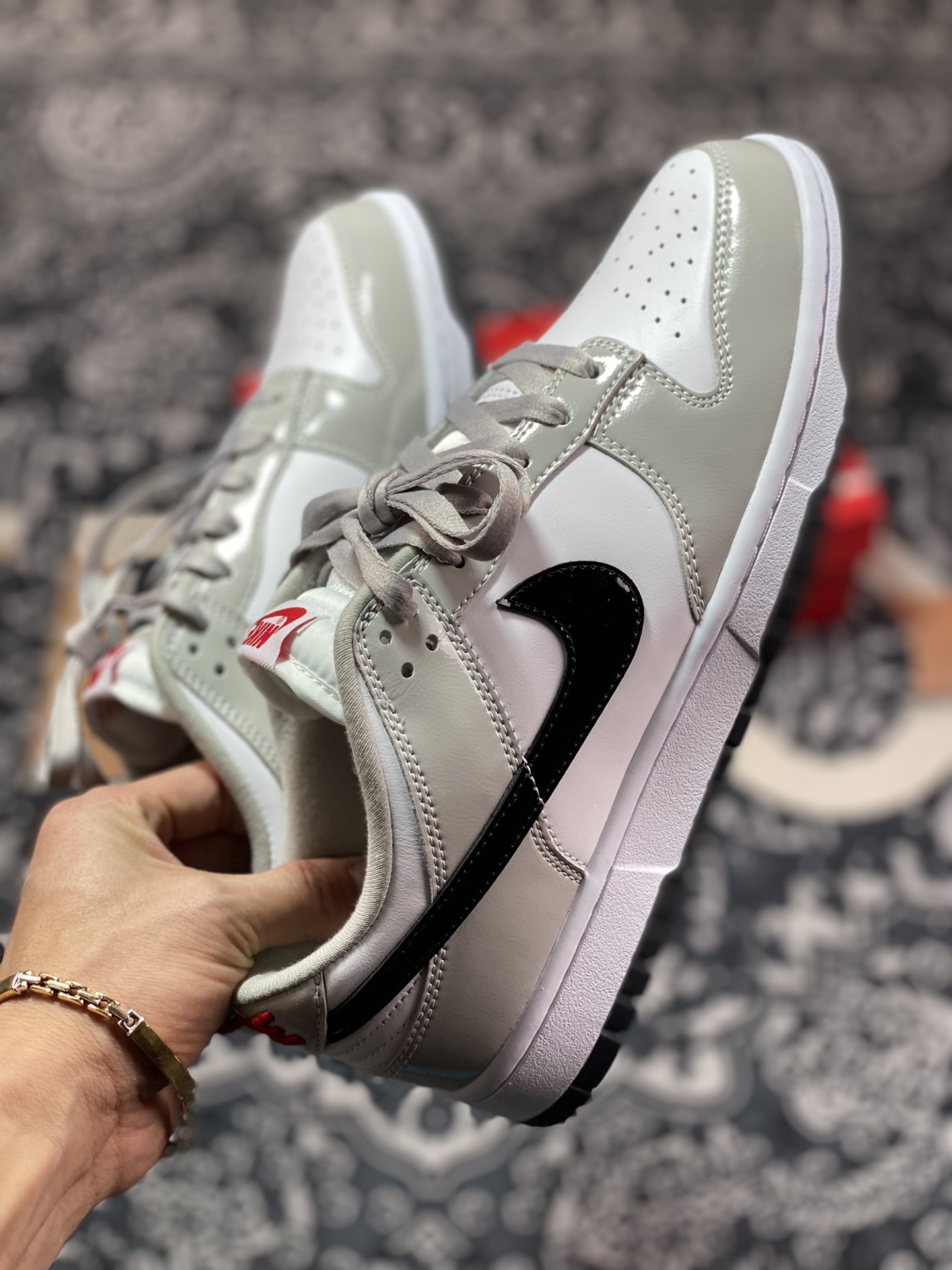 Dunk series low top casual sports skateboard shoes ”Patent leather gray black and white soot” 7576-001