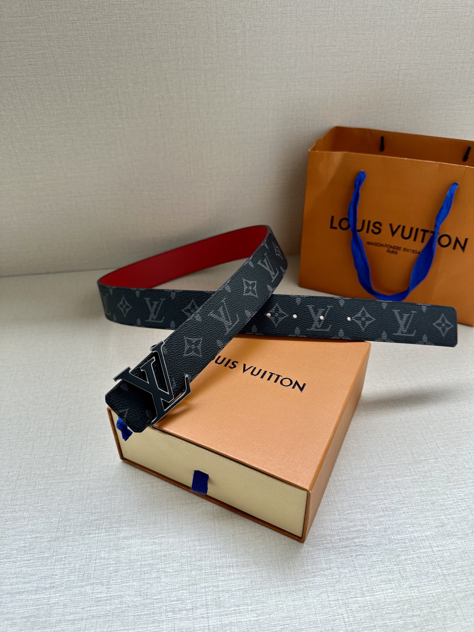 本款4.0宽LVInitiales双