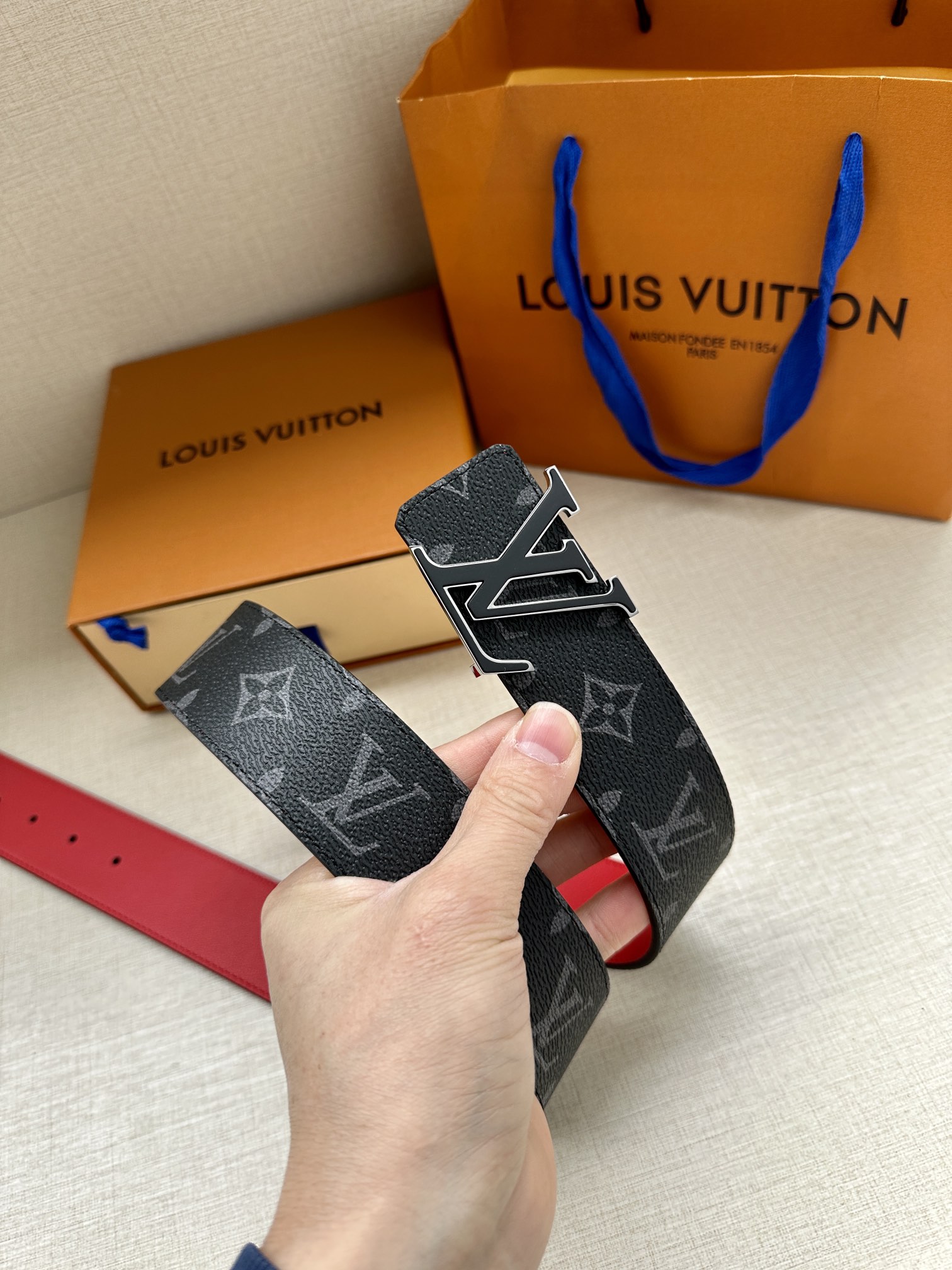 本款4.0宽LVInitiales双