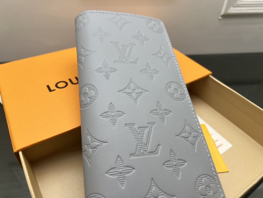 Details of the interior of the leather wallet.