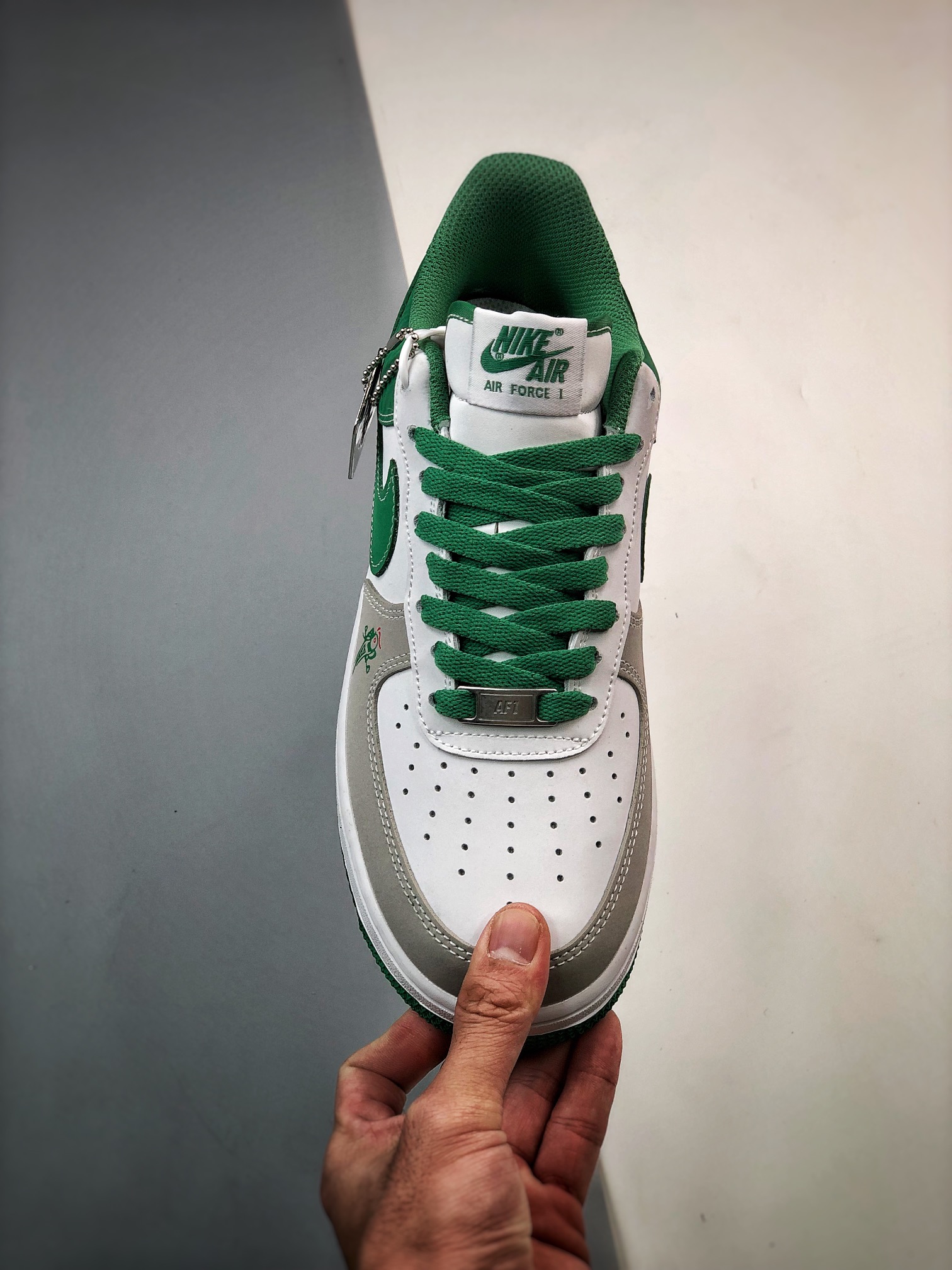 260 Air Force 1 '07 Low 雀神白灰绿 BS9055-806