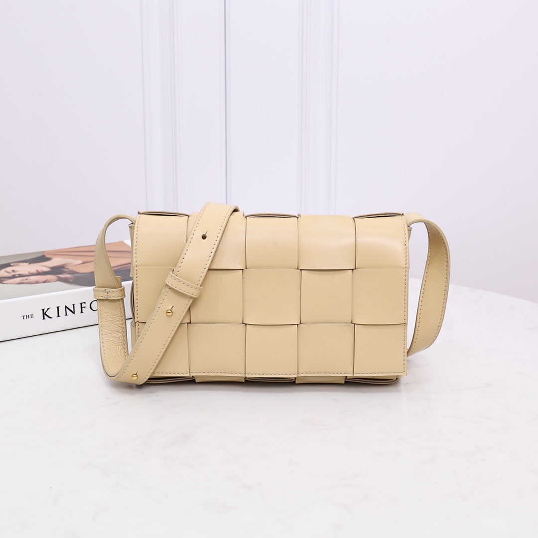 Bottega Veneta Lambskin Woven Cassette Bag Shoulder Crossbody
