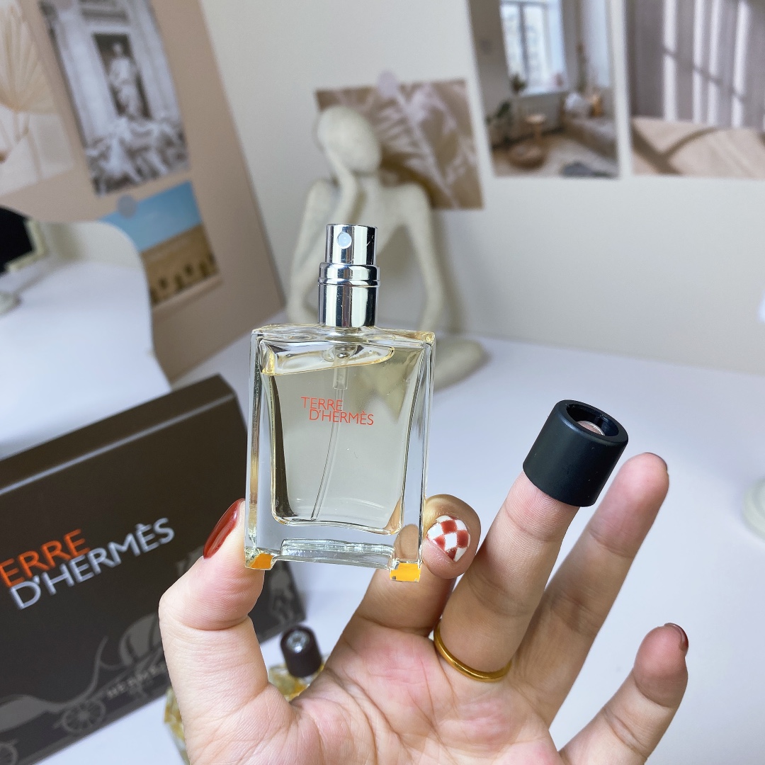 Hermes Terre d'Hermès Fragrance Gift Set - 4 x 12.5ml Miniatures 4 i1672929631 4163 4