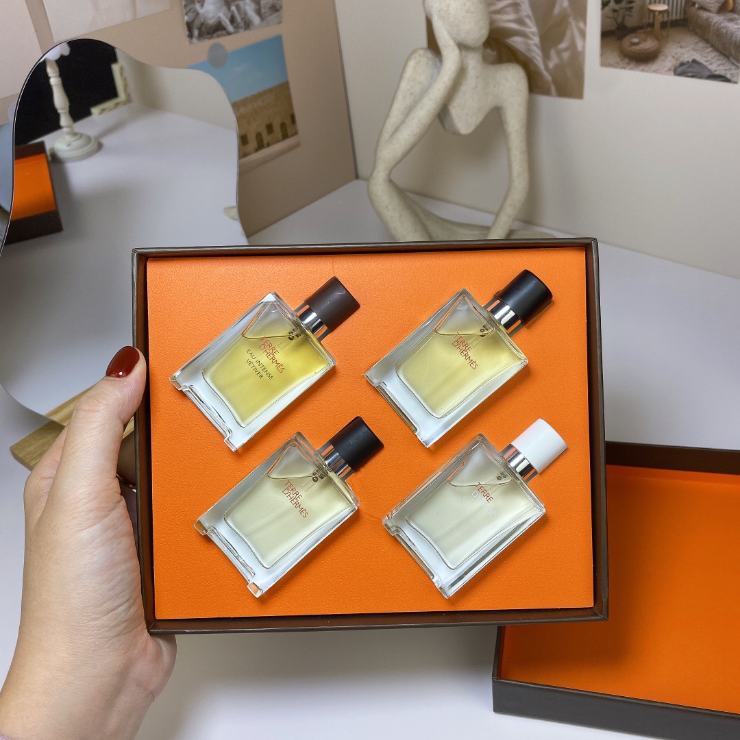 Hermes Terre d'Hermès Fragrance Gift Set - 4 x 12.5ml Miniatures 2 i1672929631 4368 2