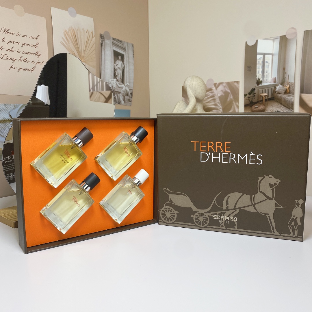 Hermes Terre d'Hermès Fragrance Gift Set - 4 x 12.5ml Miniatures 1 i1672929631 472 1