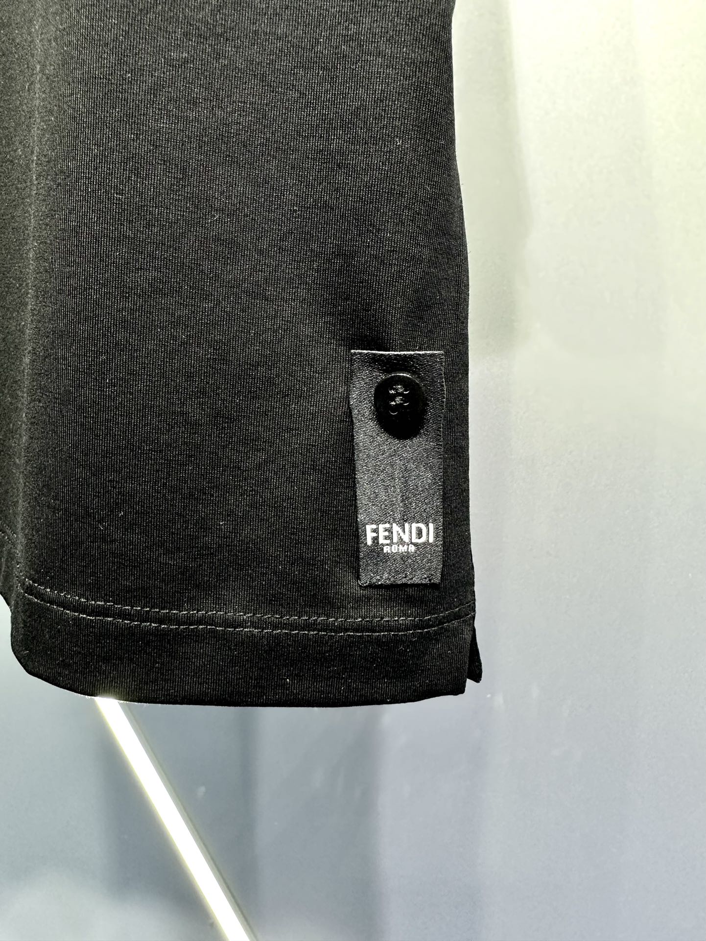 Fendi23ss专柜同款圆领短袖T恤
