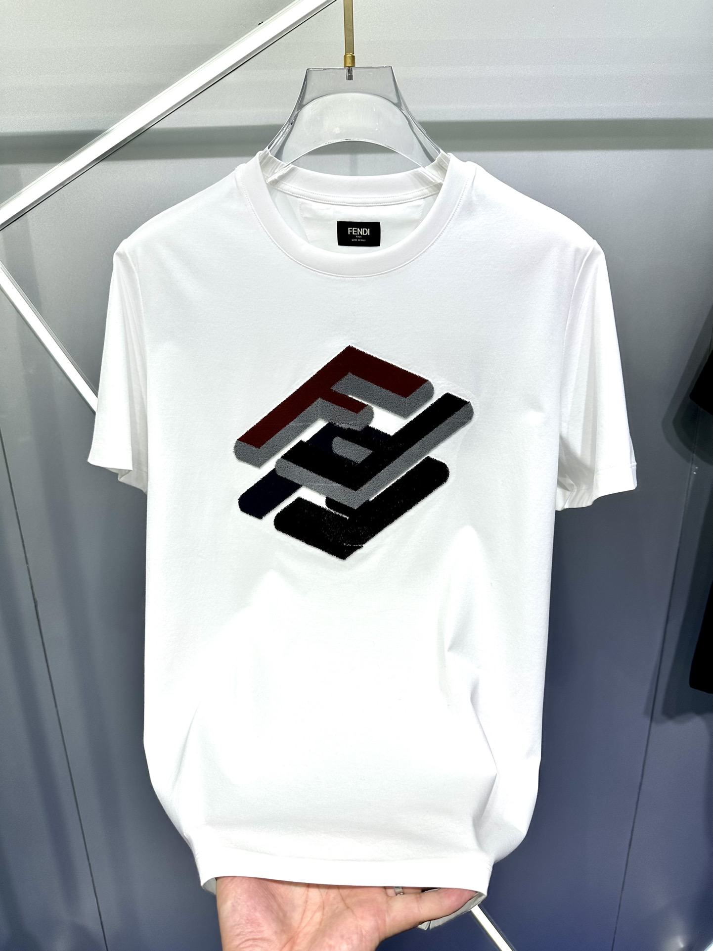 Fendi 23ss专柜同款圆领短袖T恤