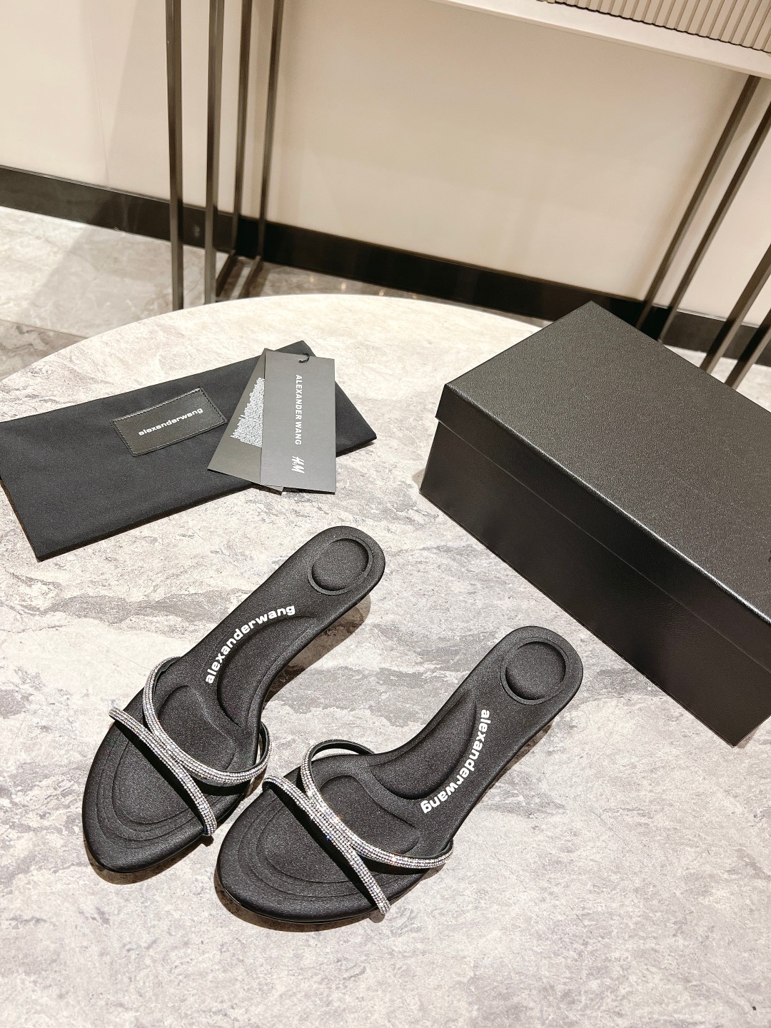 Alexander Wang Alexande*wang 大王2023新款水钻凉拖鞋 很难不爱这双水晶凉鞋