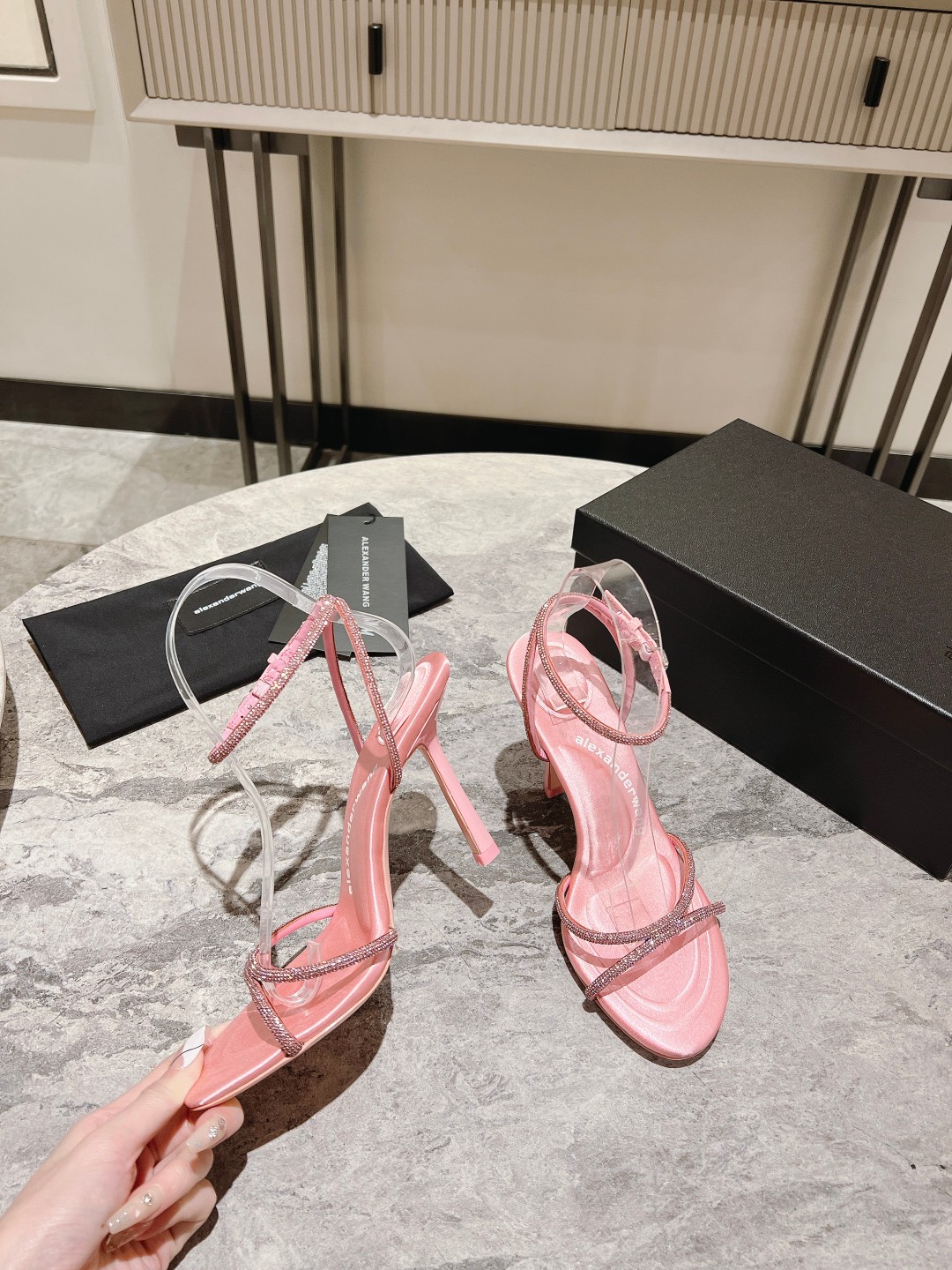 Alexander Wang Alexande*wang 大王2023新款水钻凉拖鞋 很难不爱这双水晶凉鞋
