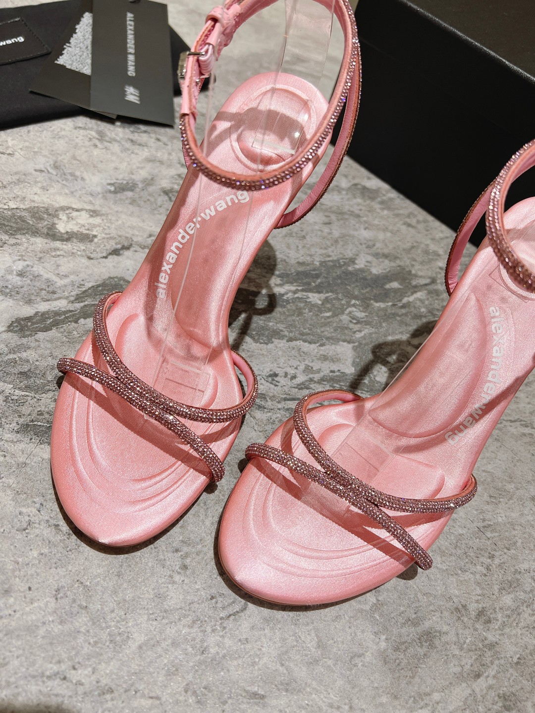 Alexander Wang Alexande*wang 大王2023新款水钻凉拖鞋 很难不爱这双水晶凉鞋