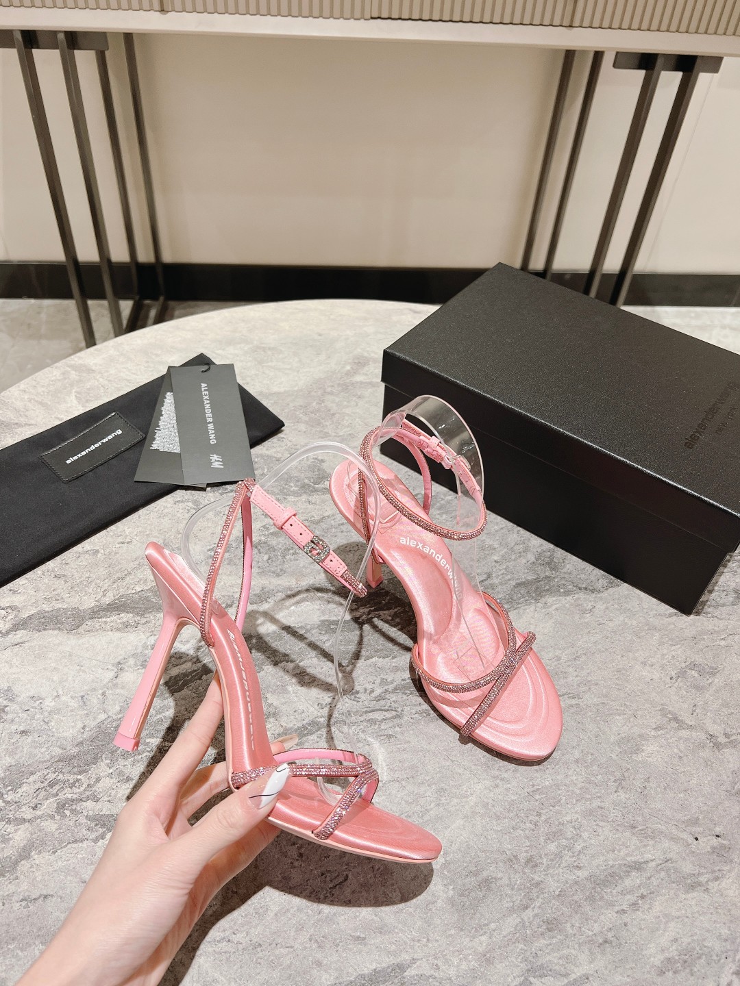 Alexander Wang Alexande*wang 大王2023新款水钻凉拖鞋 很难不爱这双水晶凉鞋