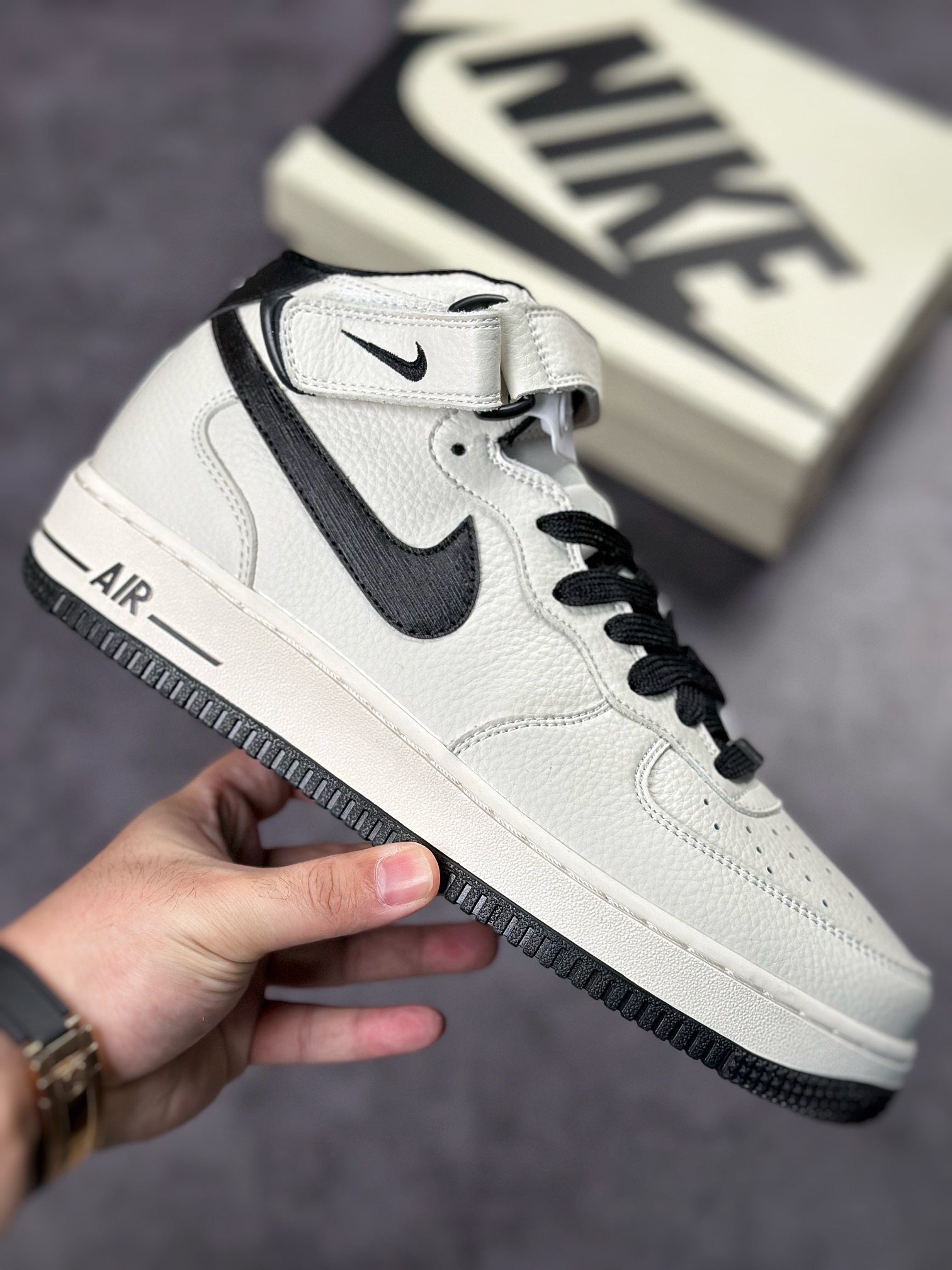 250 Nike Air Force 1 Mid LV8 米黑涂鸦笔PA0920-308