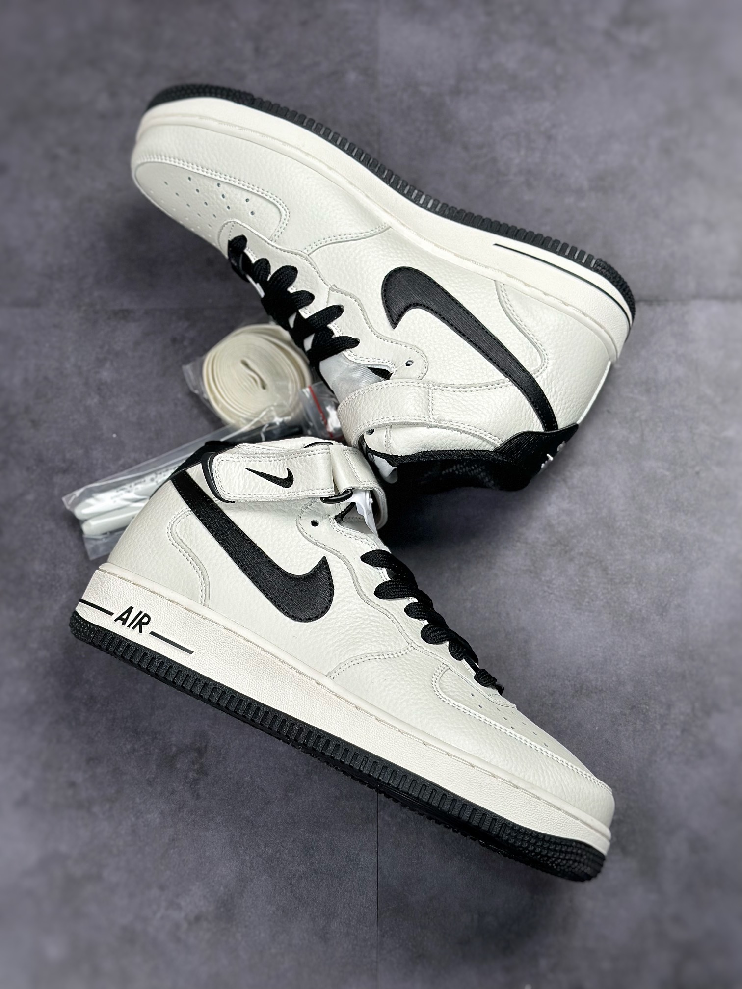 250 Nike Air Force 1 Mid LV8 米黑涂鸦笔PA0920-308