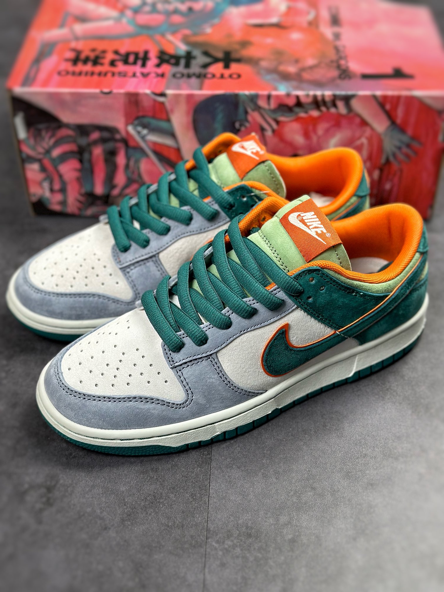 300 Nike SB Dunk Low 大友克洋 LF0039-022