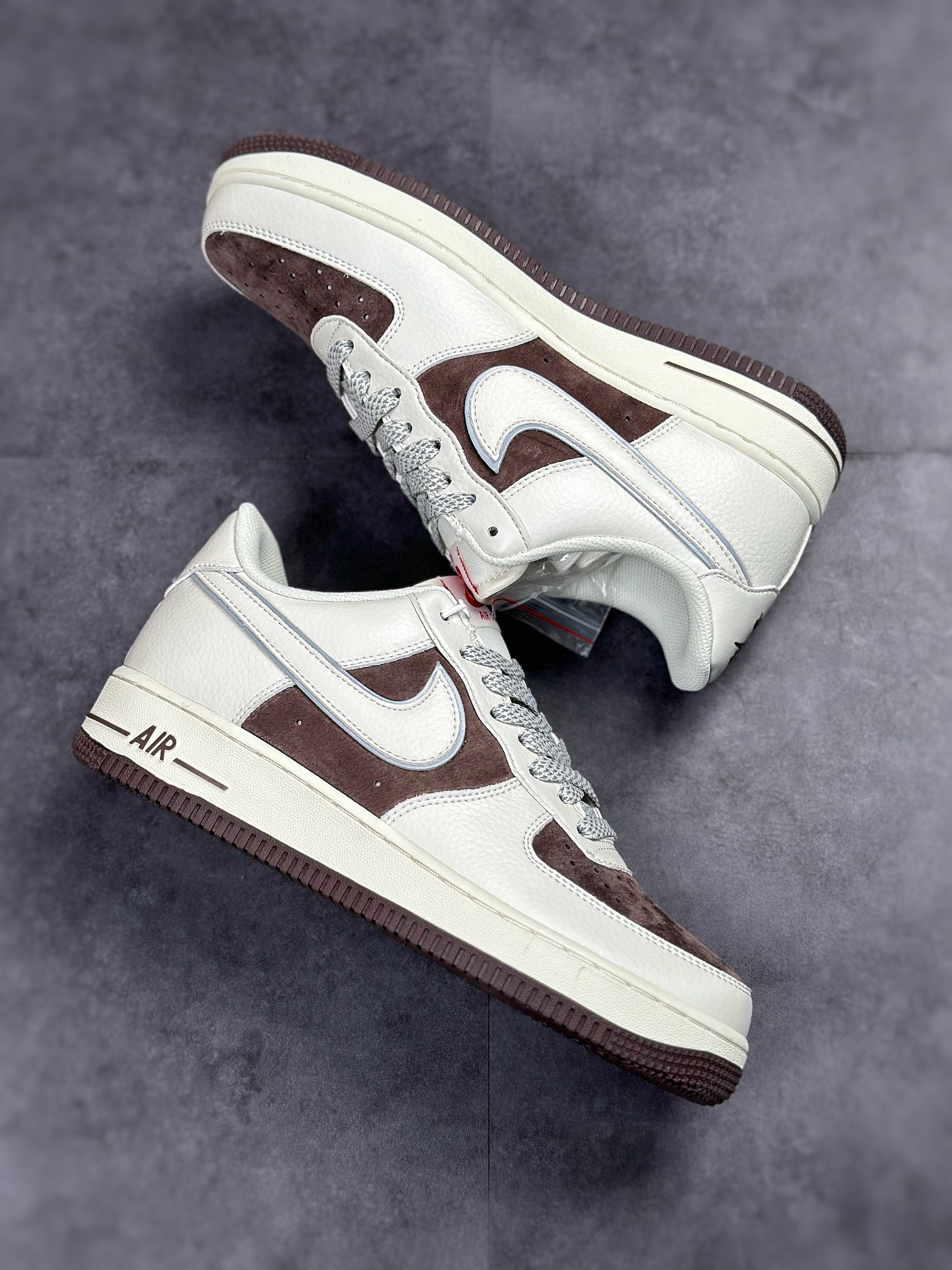 250 Nike Air Force 1 Low 07 大友克洋 DU0820-216