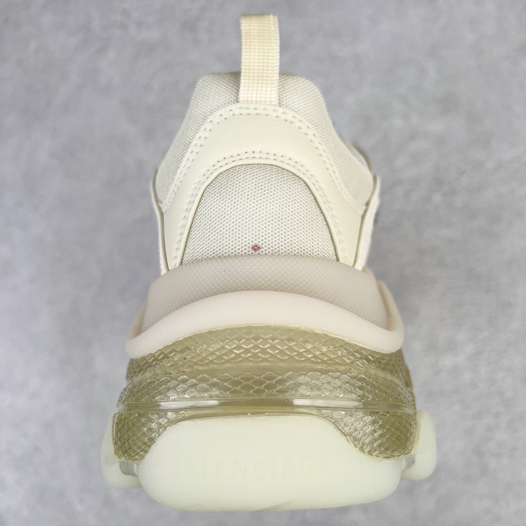 图片[8]-💰400 ＃VG零售版 BALENCIAGA Triple S Clear Sole Sneaker 巴黎世家复古透明气垫运动鞋 黑色做旧 全套原纸板楦头开发 最原汁原味的灵魂版型 全鞋荧光划线卡点 胶水把控整洁度追求极致完美 每一双都是工艺品 多重QC质检 超越公司货的品控标准 实实在在的免检产品 原盒原配 正确字体电绣 粗细、位置、大小正确 侧边TPU 透气孔匹配意产原版 正确气垫分离大底 TPU软底 原版一致大底LOGO 立体感十足 原厂皮料水洗做旧 采购原厂网纱 小牛皮 小羊皮和网眼 复杂的三层外底 采用Clear Sole技术将TPU注入鞋底内部可产生气泡 以提供更多舒适感 更轻的鞋子和减震效果 脚趾边缘绣有尺寸 侧面绣有徽标 背面压印徽标 舌头上的Triple S橡胶品牌 2个鞋带环 包括1个功能环 运动系带系统 带12个织物孔眼 双色鞋带让人想起远足靴的鞋带 后部拉环和舌头拉环 水洗效果 打造老旧外观 正常尺码 Size：35 36 37 38 39 40 41 42 43 44 45 46 编码：by4936070-运动鞋