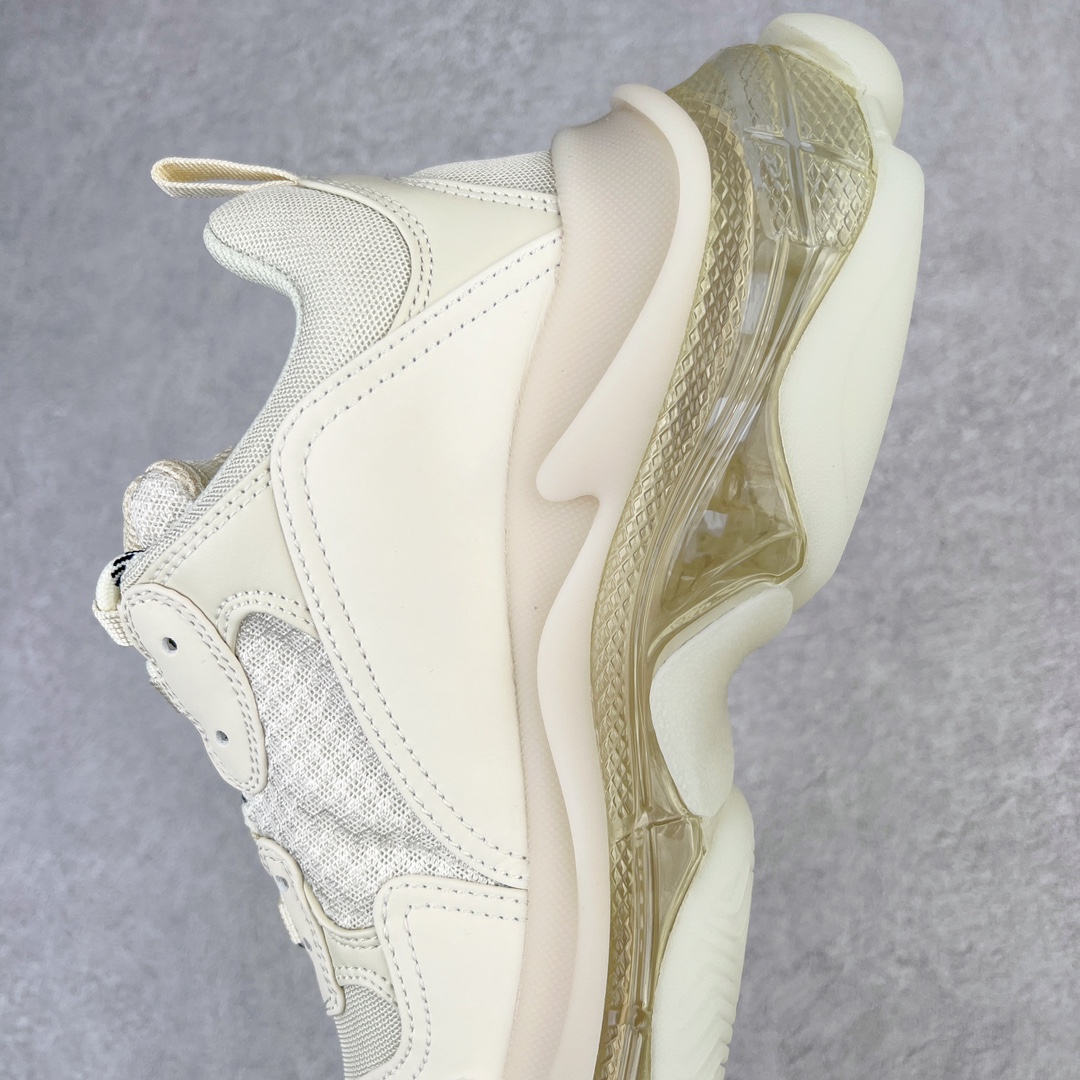 图片[7]-💰400 ＃VG零售版 BALENCIAGA Triple S Clear Sole Sneaker 巴黎世家复古透明气垫运动鞋 黑色做旧 全套原纸板楦头开发 最原汁原味的灵魂版型 全鞋荧光划线卡点 胶水把控整洁度追求极致完美 每一双都是工艺品 多重QC质检 超越公司货的品控标准 实实在在的免检产品 原盒原配 正确字体电绣 粗细、位置、大小正确 侧边TPU 透气孔匹配意产原版 正确气垫分离大底 TPU软底 原版一致大底LOGO 立体感十足 原厂皮料水洗做旧 采购原厂网纱 小牛皮 小羊皮和网眼 复杂的三层外底 采用Clear Sole技术将TPU注入鞋底内部可产生气泡 以提供更多舒适感 更轻的鞋子和减震效果 脚趾边缘绣有尺寸 侧面绣有徽标 背面压印徽标 舌头上的Triple S橡胶品牌 2个鞋带环 包括1个功能环 运动系带系统 带12个织物孔眼 双色鞋带让人想起远足靴的鞋带 后部拉环和舌头拉环 水洗效果 打造老旧外观 正常尺码 Size：35 36 37 38 39 40 41 42 43 44 45 46 编码：by4936070-运动鞋