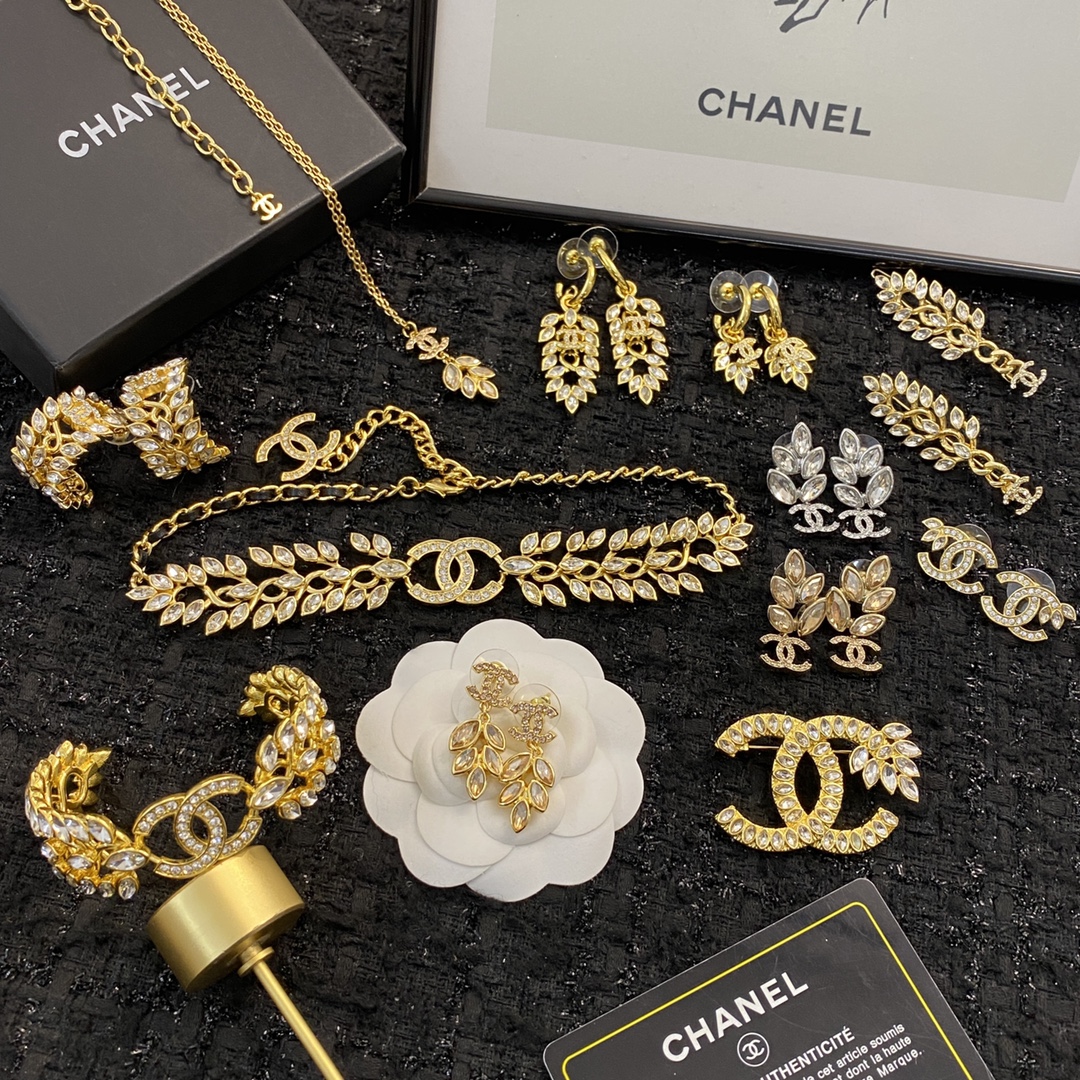 编码H501 🛍香奈儿手镯热销款火爆上新🆕🆕🆕一致专柜🆕😎CHAN 22 复古黄金麦穗手镯🤑施华洛世水钻