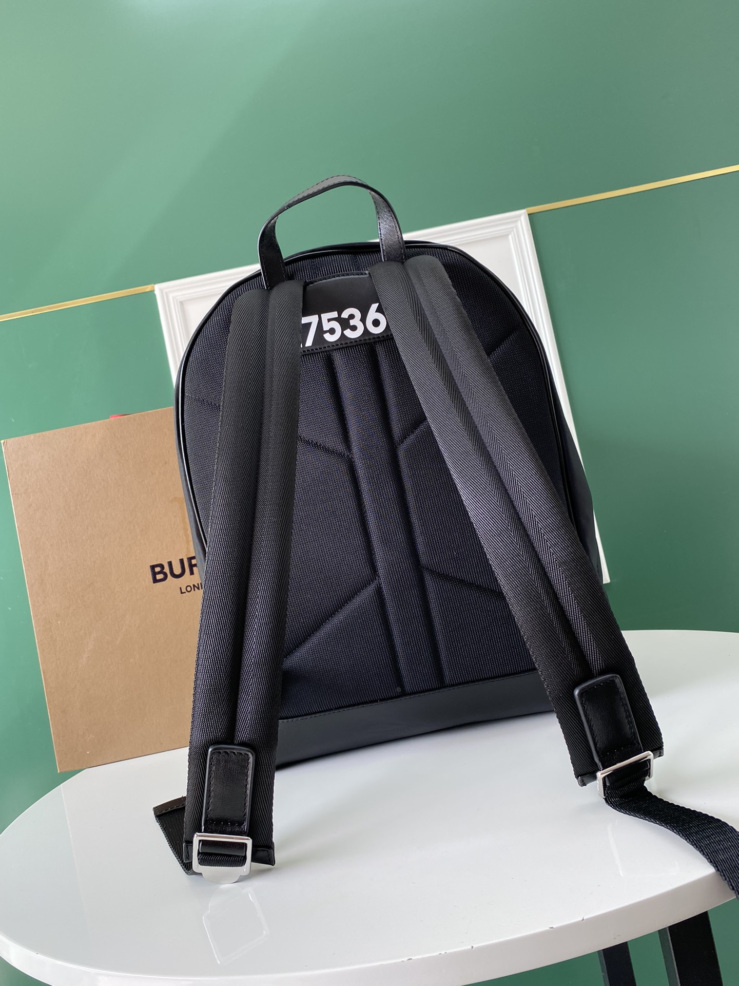 Counter version of B's latest burberry backpack made of selected ECONYL material. ECONYL is a sustainable nylon fabric made from recycled fishing