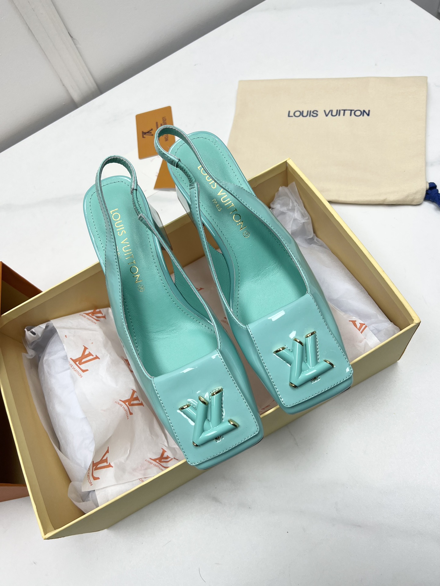 Louis Vuitton Chaussures Escarpins À Talons Hauts Sandales Genuine Leather Peau de chèvre Cuir verni mouton Série printemps Vintage