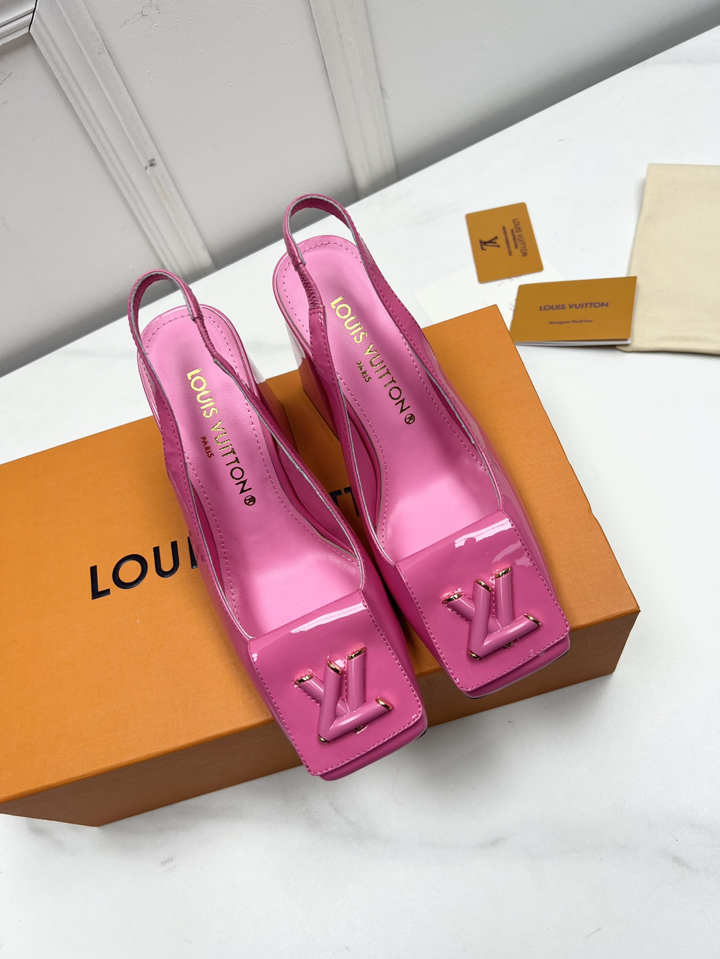 Louis Vuitton Chaussures Escarpins À Talons Hauts Sandales Genuine Leather Peau de chèvre Cuir verni mouton Série printemps Vintage