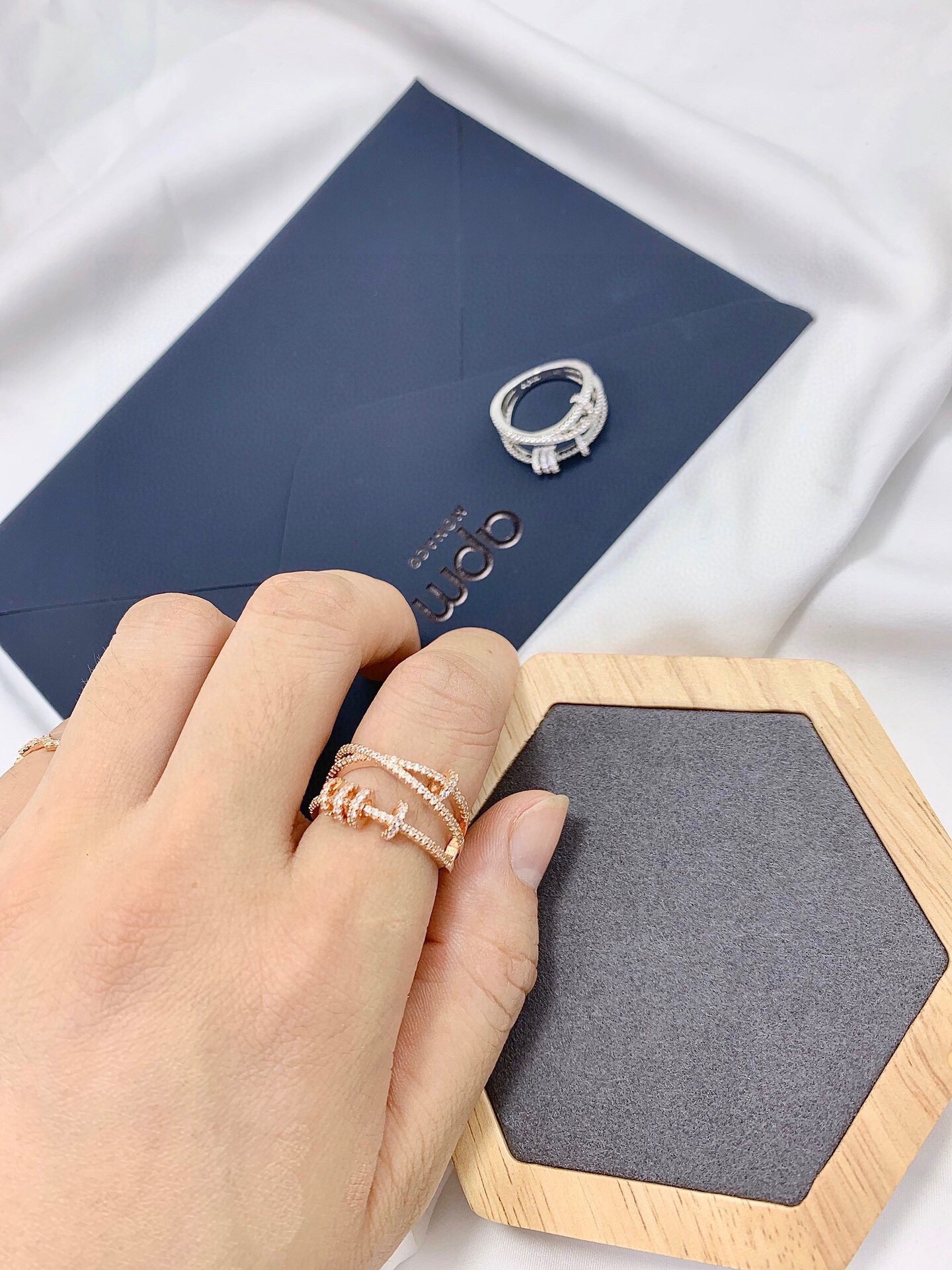APM Monaco Multi-Layer Adjustable Circle Ring in Two Colors for Classic Style - 图片 9