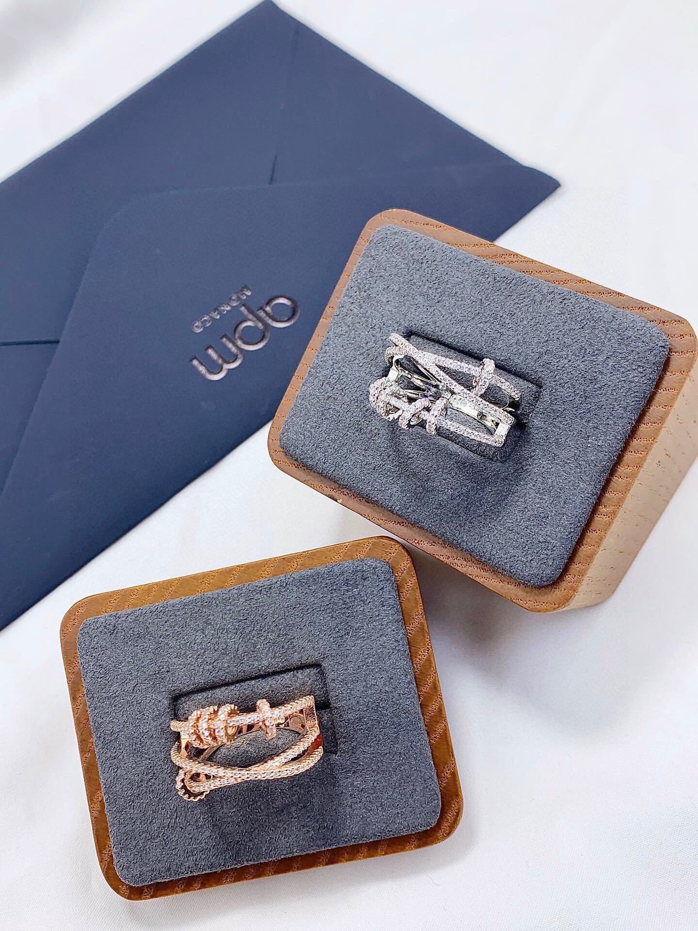 APM Monaco Multi-Layer Adjustable Circle Ring in Two Colors for Classic Style - 图片 2