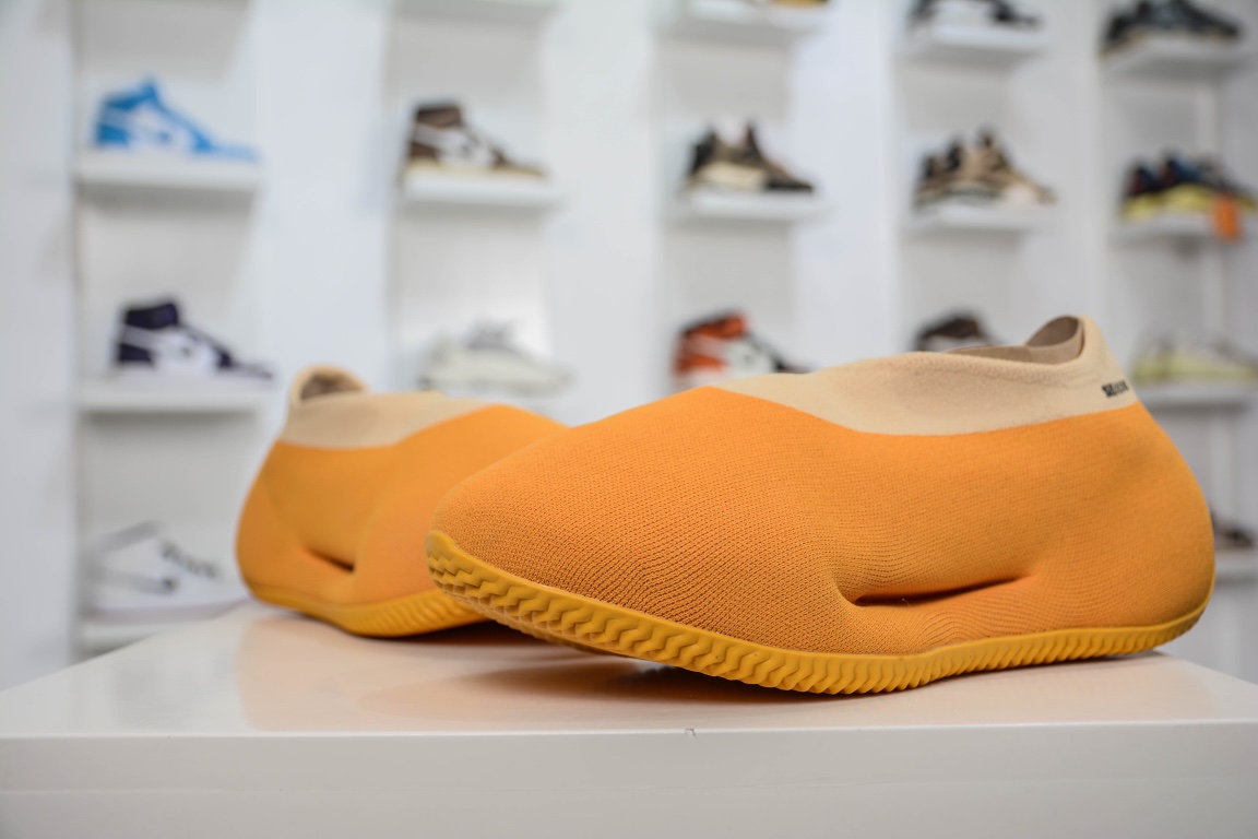 Pure original Yeezy Knit Runner ”Sulfur” Kung Fu runner series