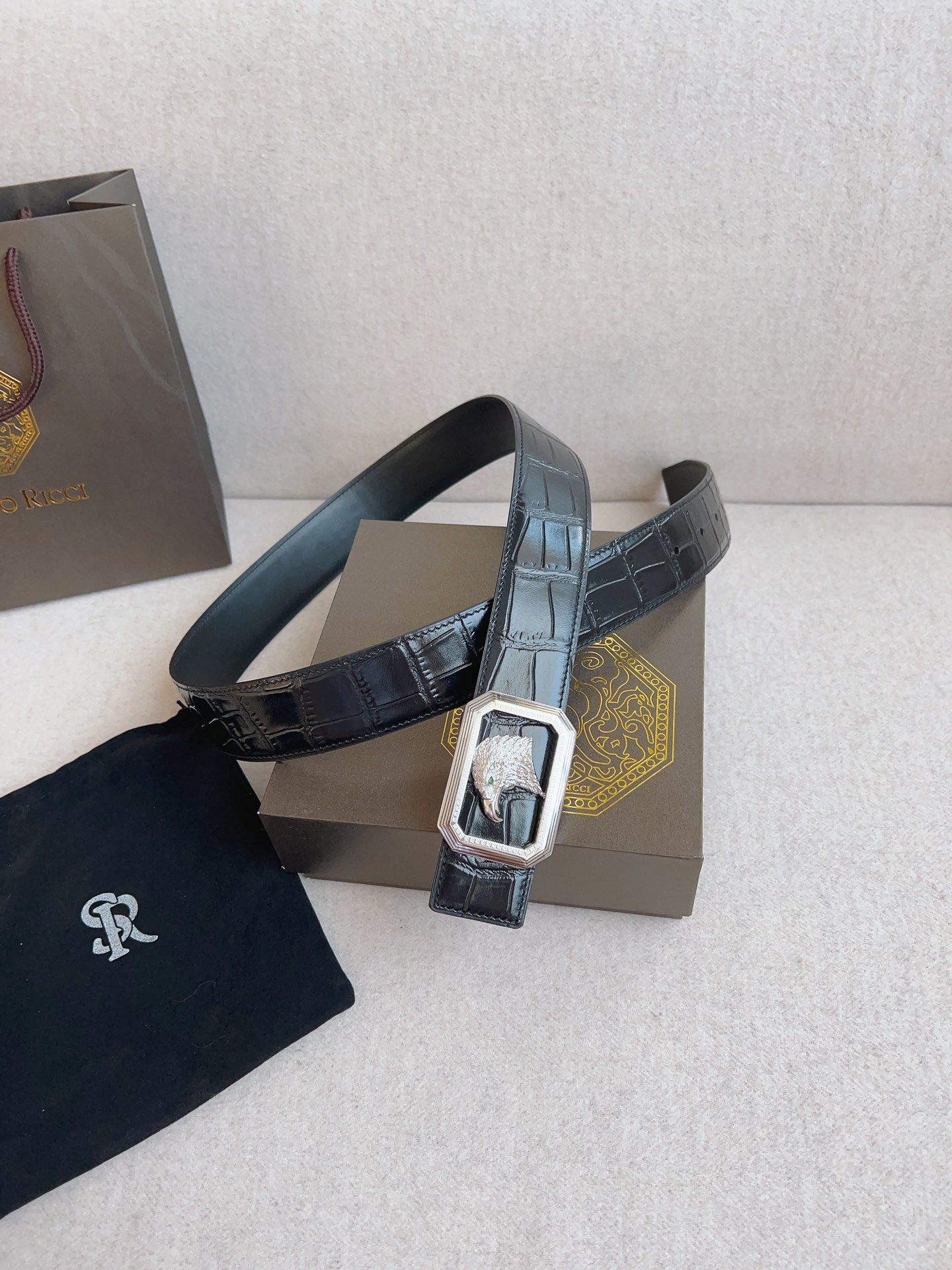 “Quintium Gold Eagle-Head Steel Button Belt with Italian Head-Skin Details” - 图片 6