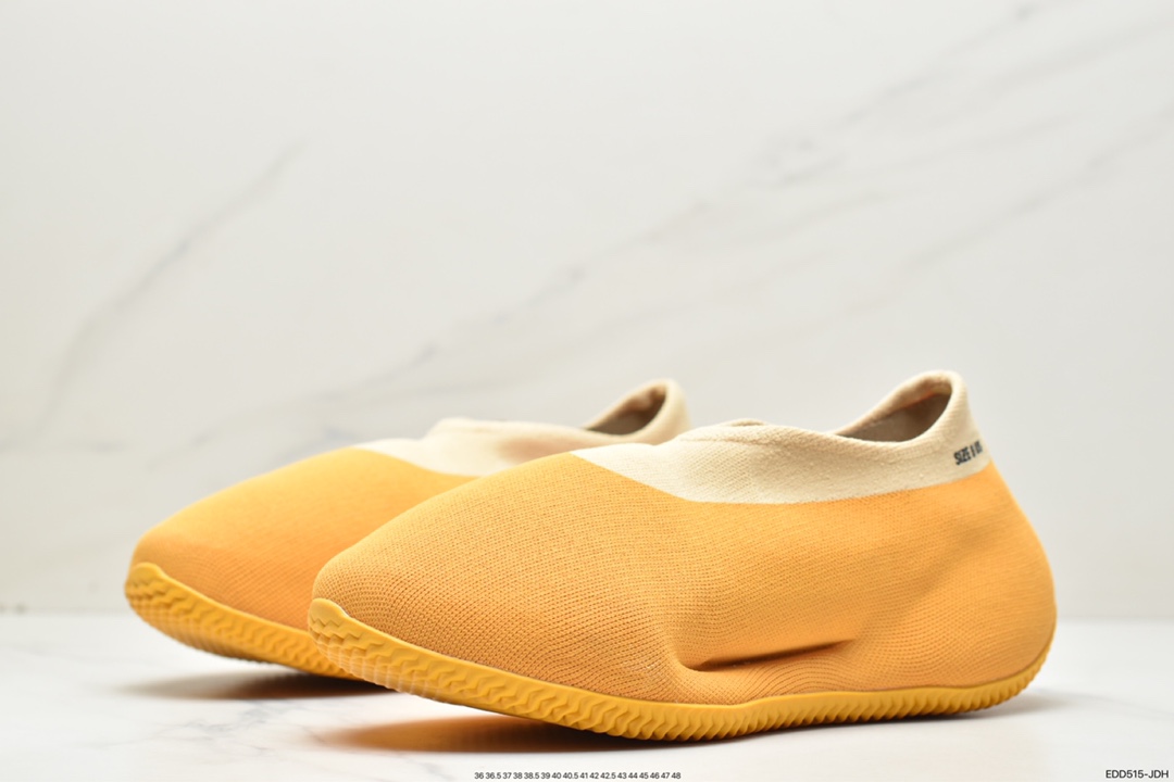 Knit Runer ” Sulfur ” yellow sock overshoes GW5353