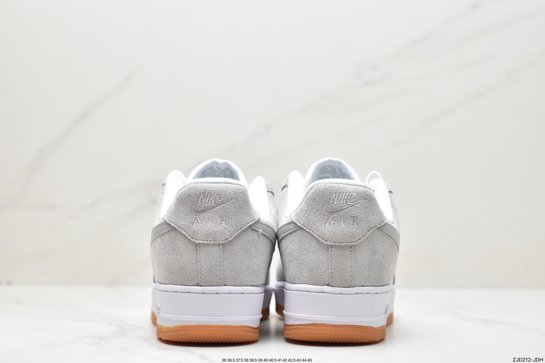 240  Nike Air Force 1 Low ’07 灰白生胶复古麂皮 AH0286-101