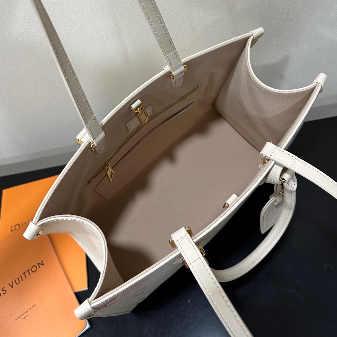 Louis Vuitton 专柜款经典手袋 5