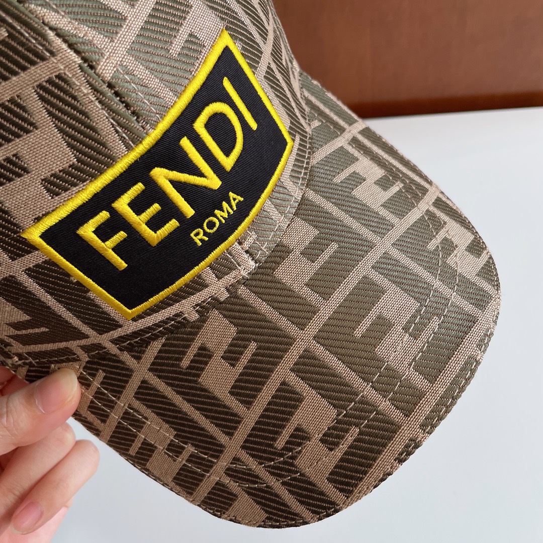 FENDI芬迪2023专柜新款简约棒球帽