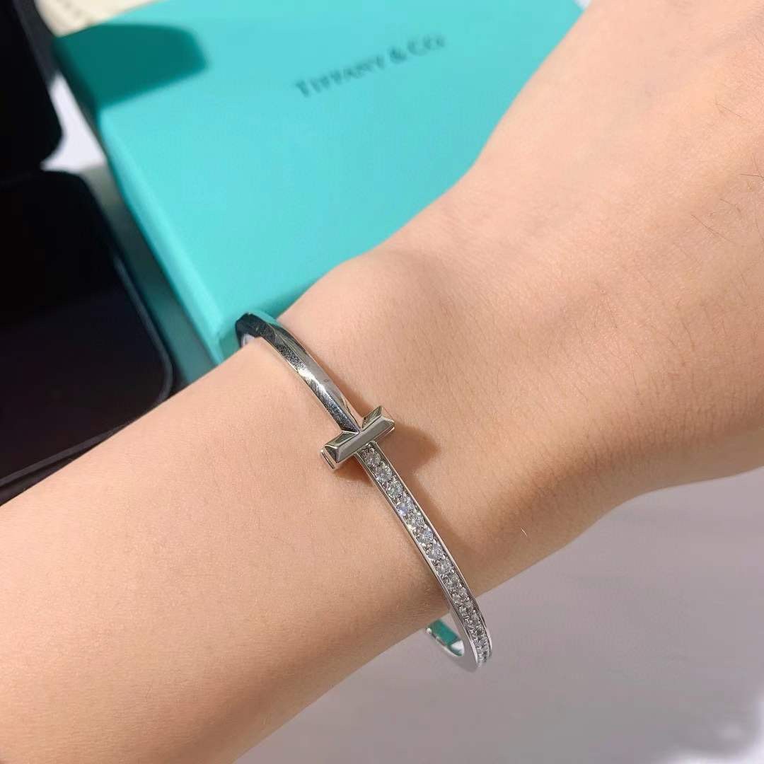 Tiffany & Co. Tiffany&Co. T1系列 无可替代窄式手镯