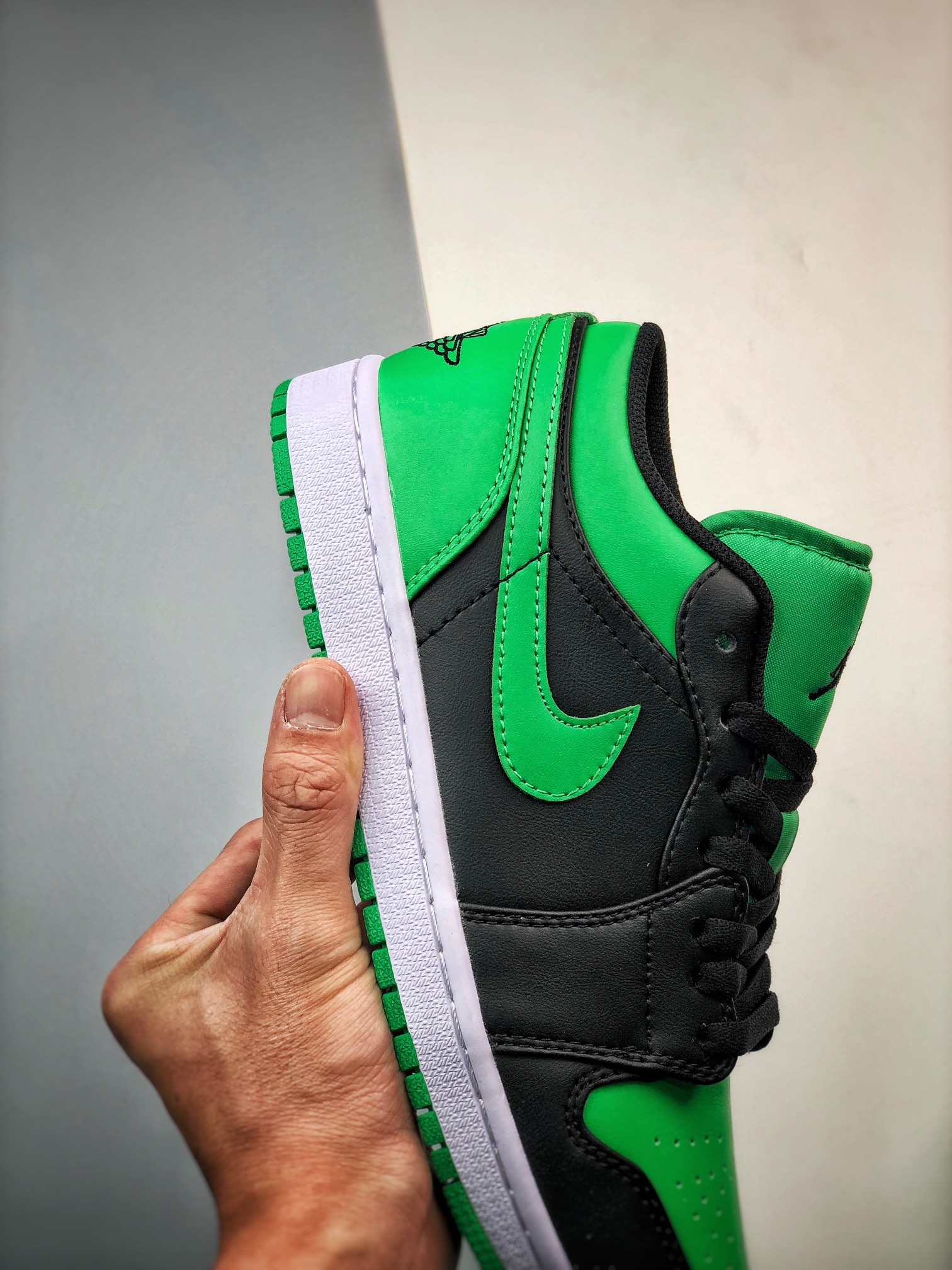 220 Air Jordan 1 Low 黑绿 官方同步新色 553558-065