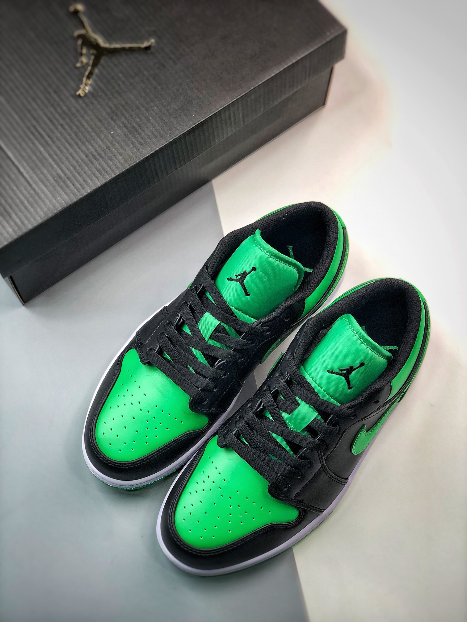 220 Air Jordan 1 Low 黑绿 官方同步新色 553558-065