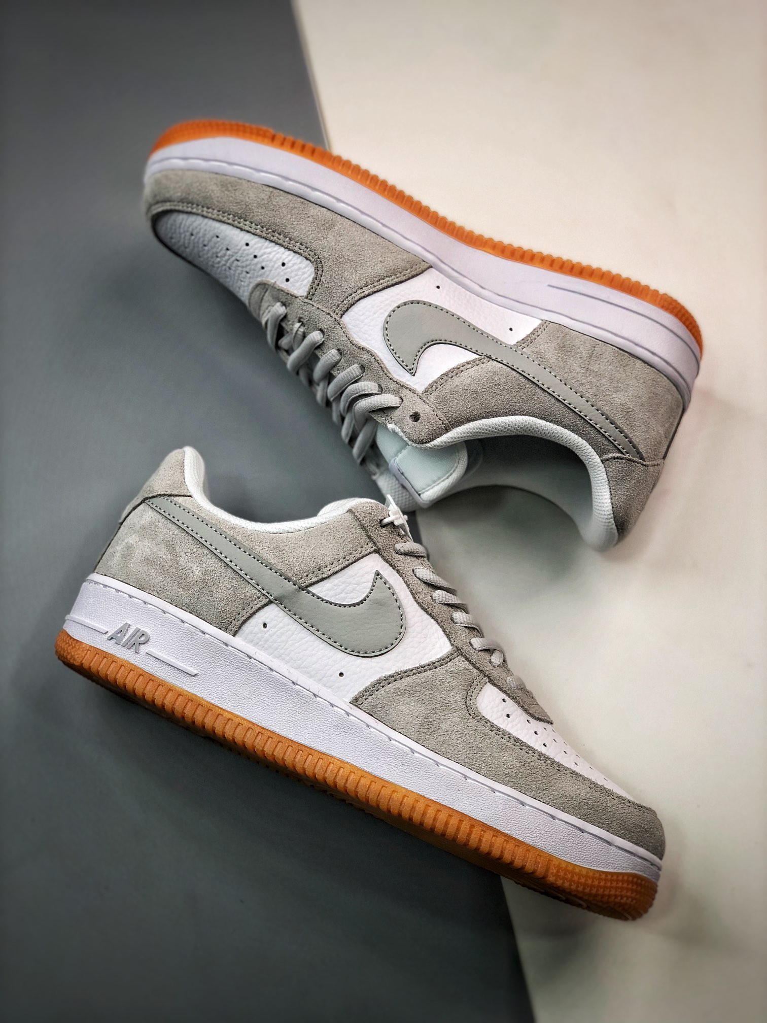 240 Air Force 1 '07 Low 灰白麂皮生胶 AH0286-101