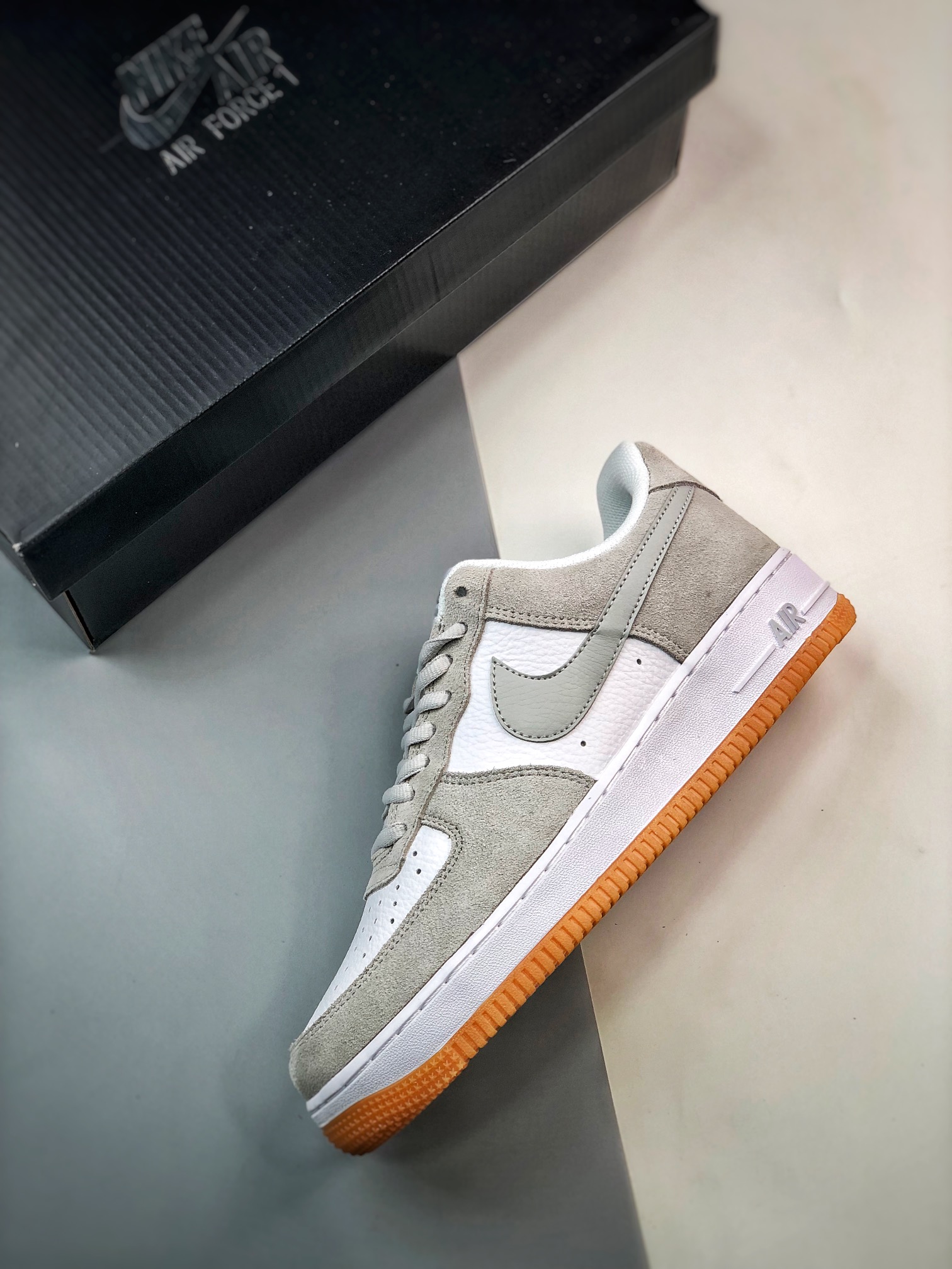240 Air Force 1 '07 Low 灰白麂皮生胶 AH0286-101