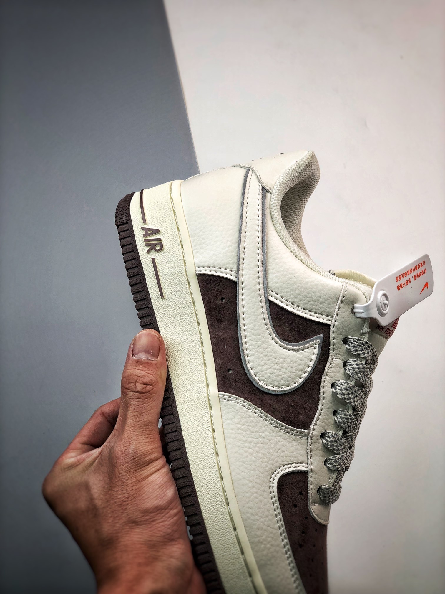 260 AKIRA x Air Force 1 '07 Low 联名白咖麂皮 DU0820-216