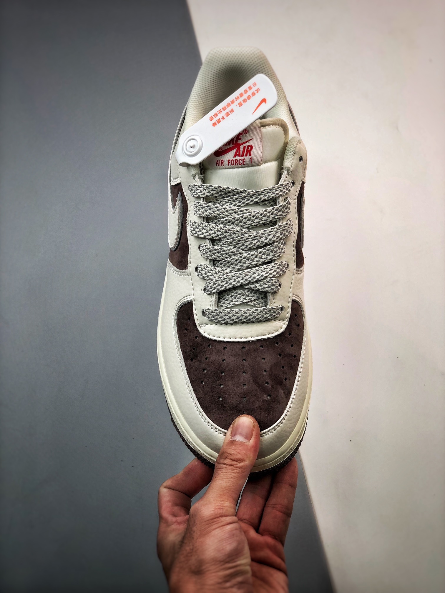 260 AKIRA x Air Force 1 '07 Low 联名白咖麂皮 DU0820-216