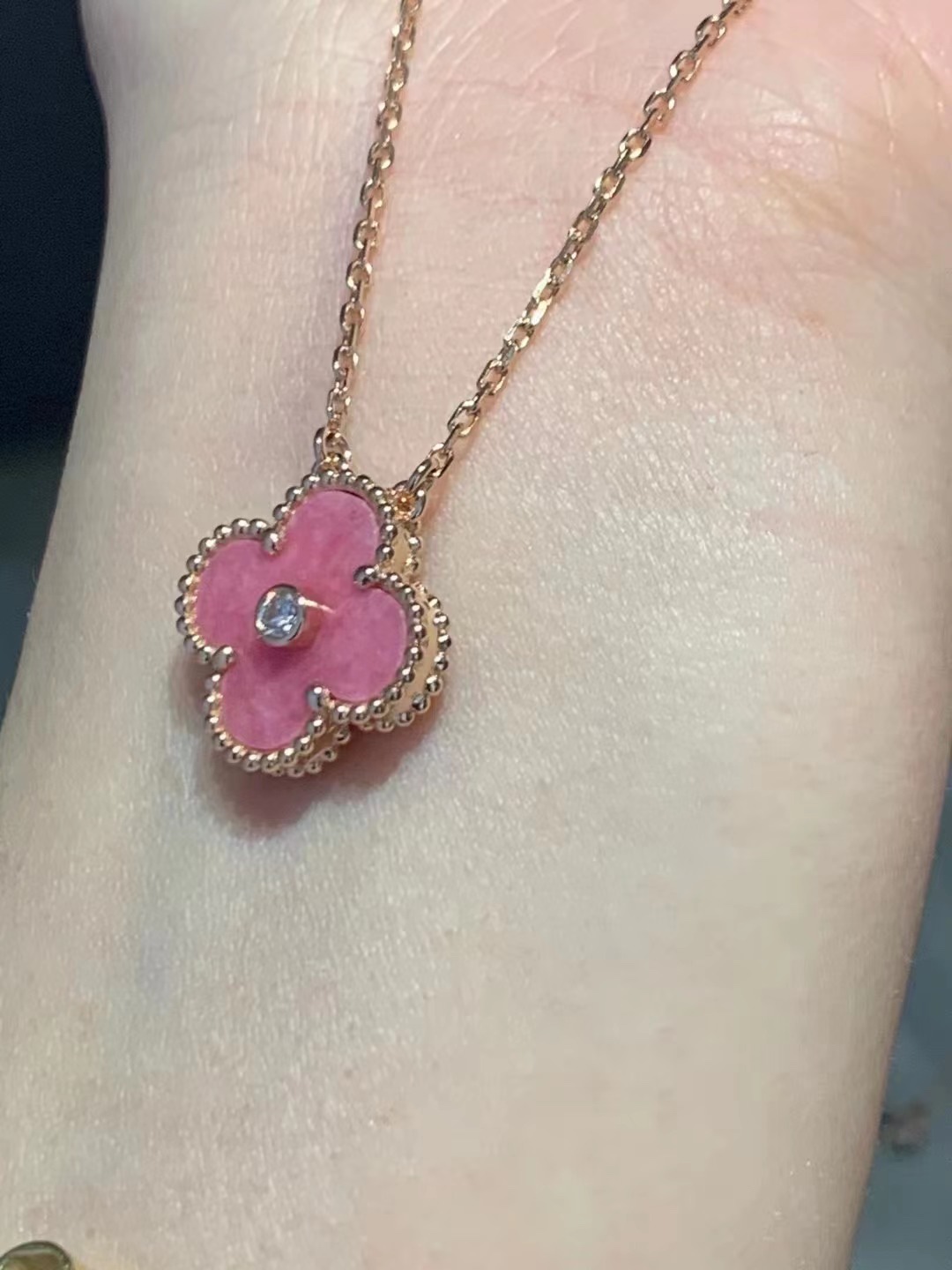Van Cleef & Arpels VCA圣诞限量版 佩戴效果绝绝子