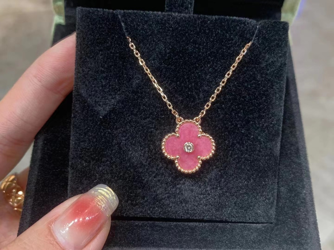 Van Cleef & Arpels VCA圣诞限量版 佩戴效果绝绝子